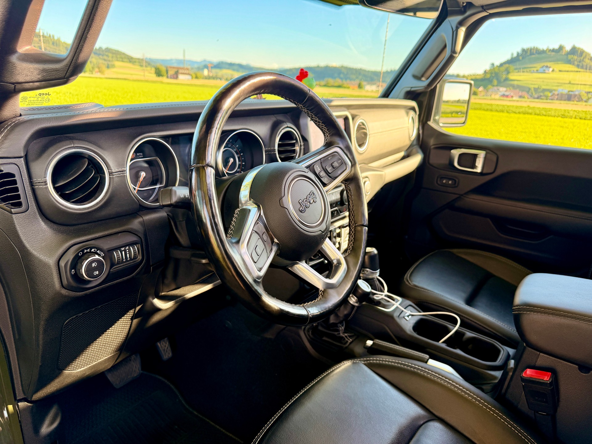 JEEP 2.0 Turbo Sport Unlimited-image-2