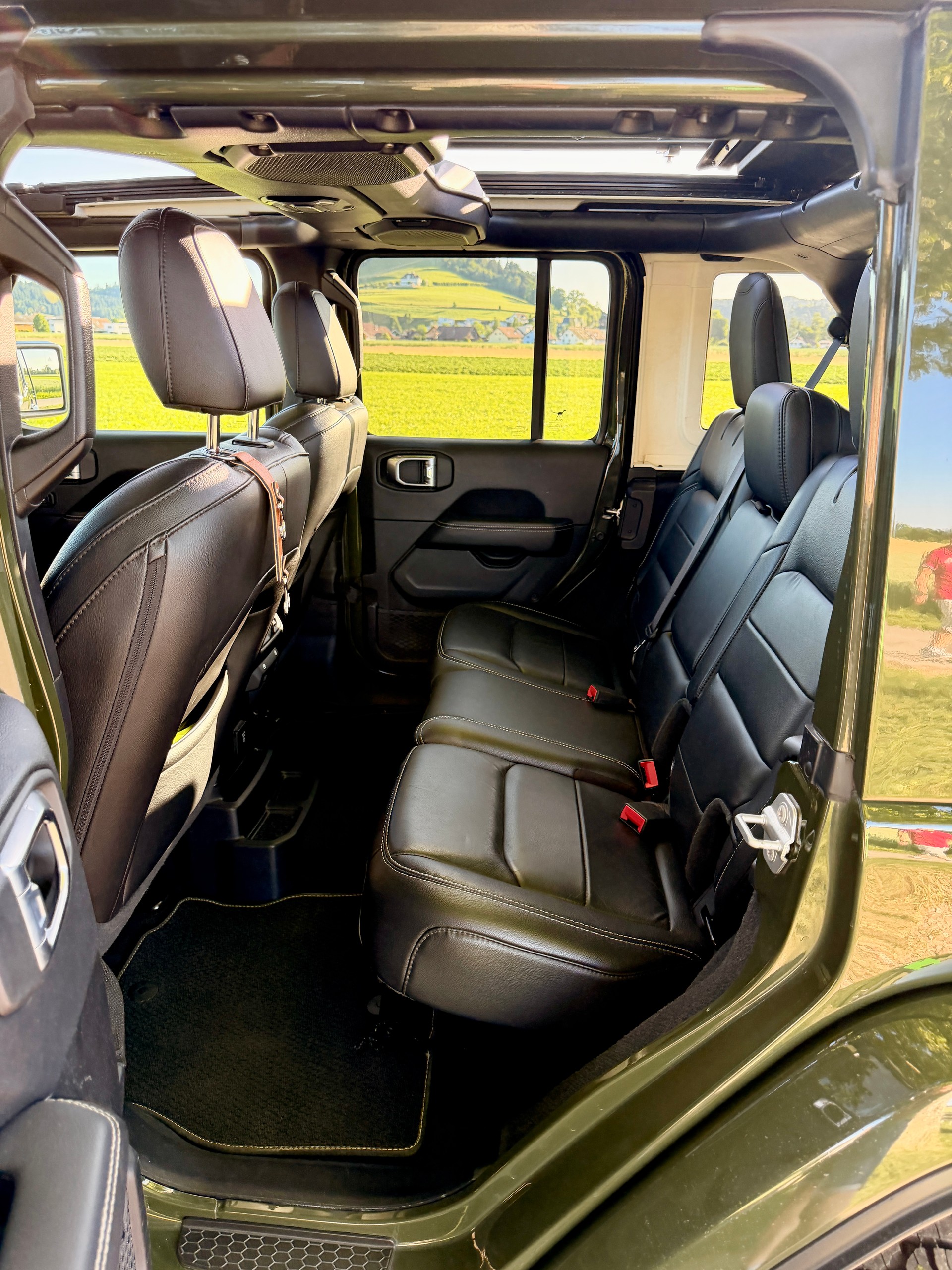 JEEP 2.0 Turbo Sport Unlimited-image-4