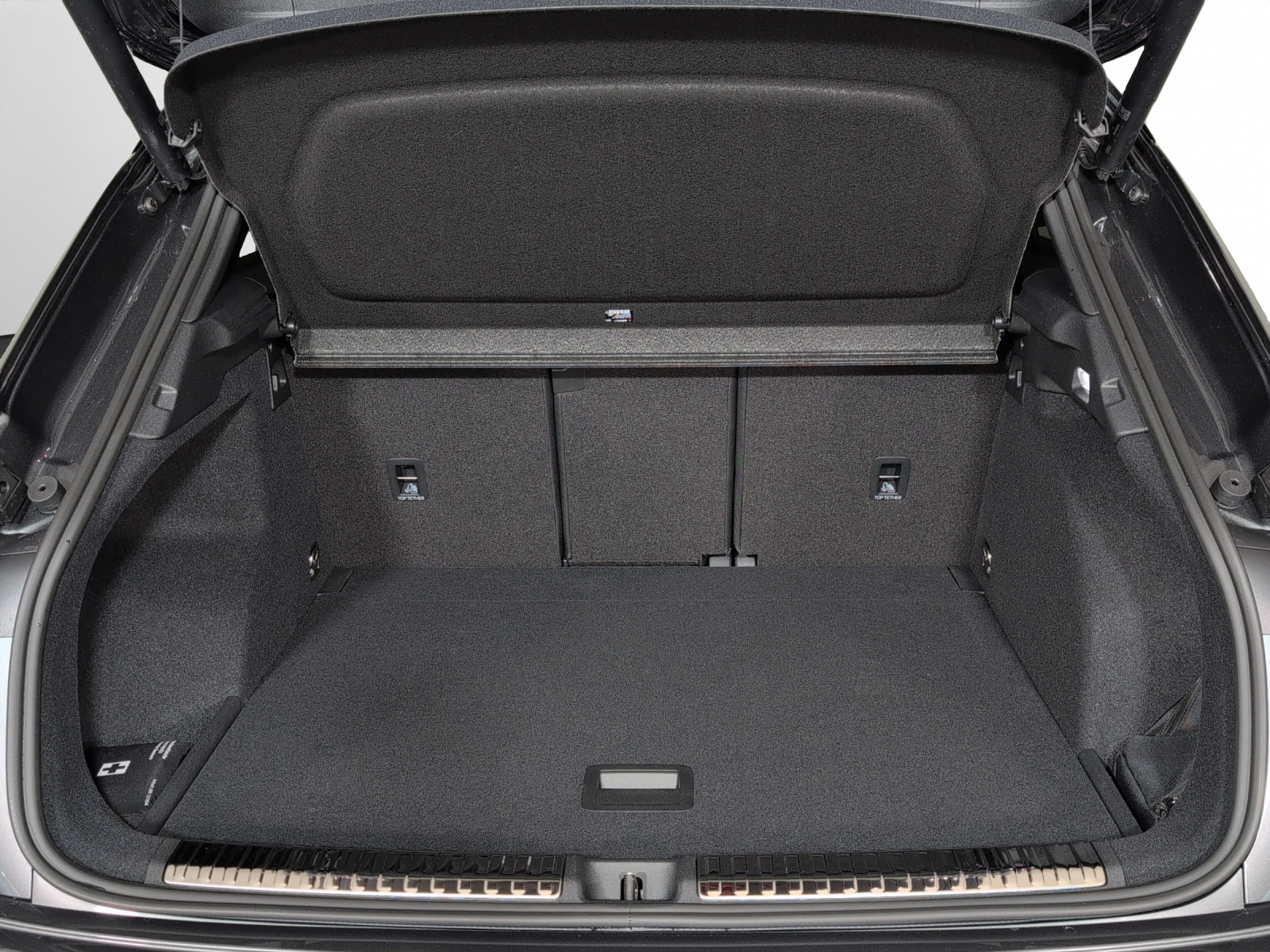 AUDI Q3 SUV TFSI quattro 195 kW S tronic-image-14