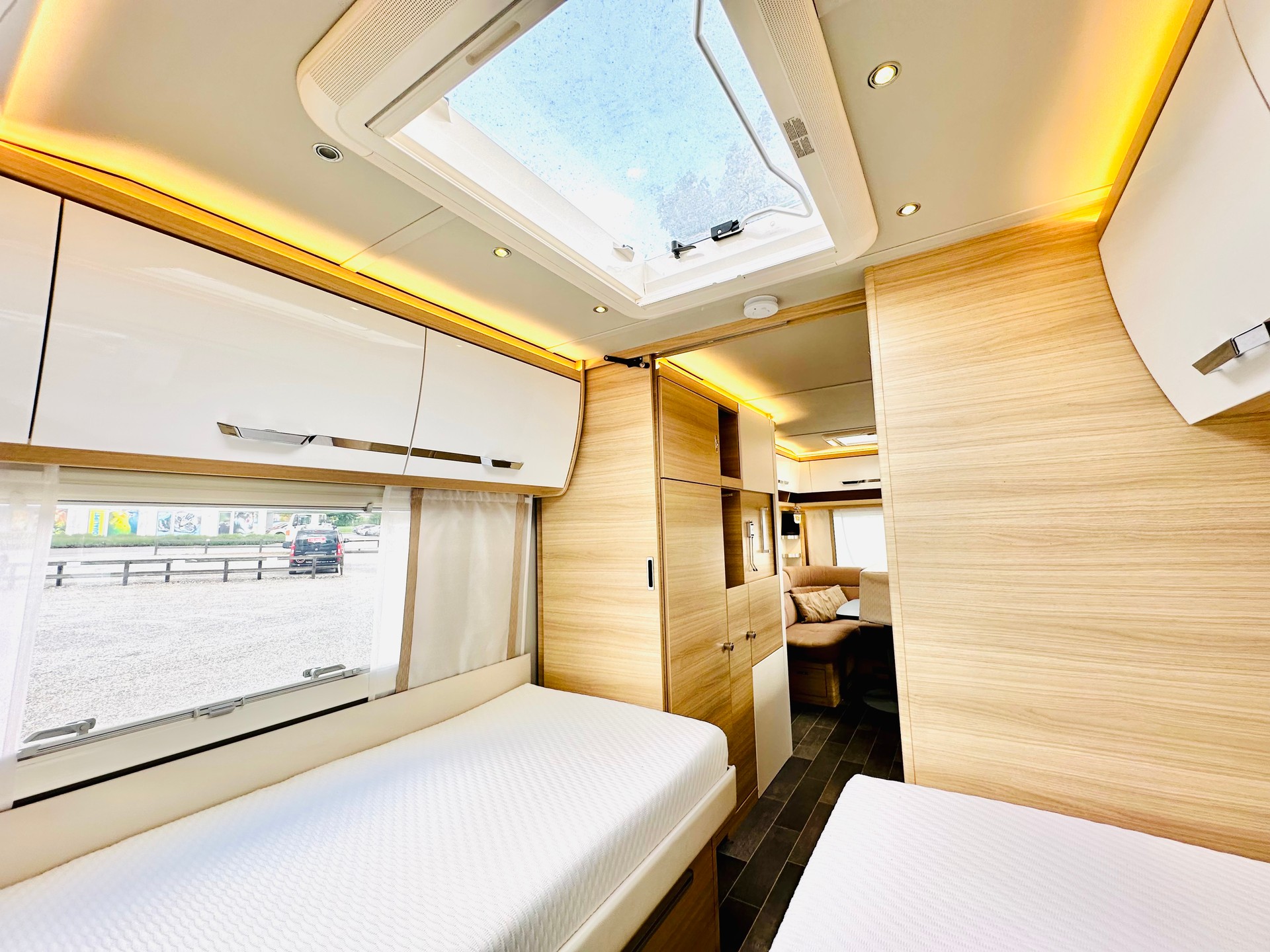 TABBERT VIVALDI ***NEUWERTIGER ZUSTAND***LÄNGSBETT ***MOVER***SOLAR***TV mit aut. SAT***-image-15