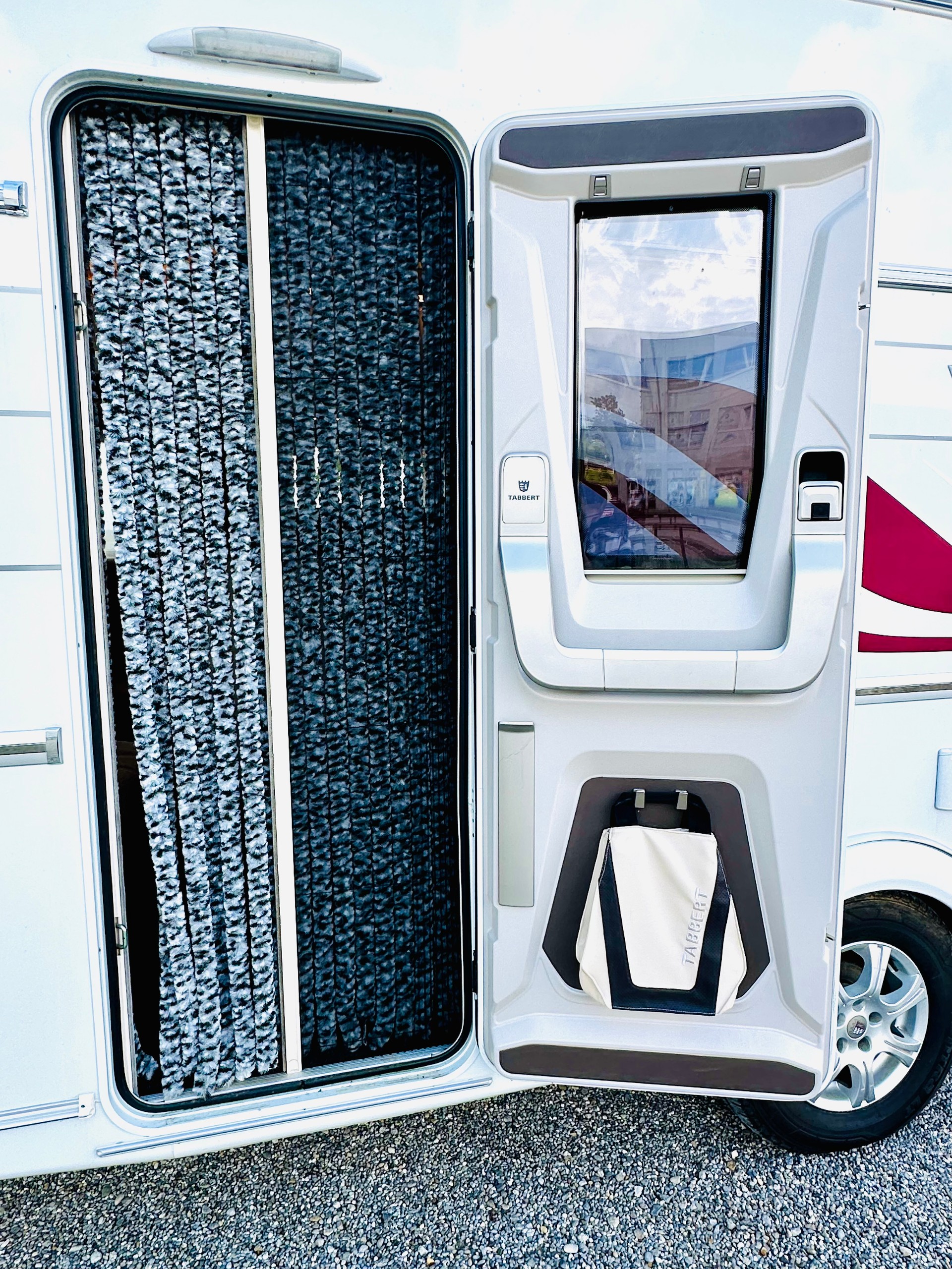 TABBERT VIVALDI ***NEUWERTIGER ZUSTAND***LÄNGSBETT ***MOVER***SOLAR***TV mit aut. SAT***-image-7