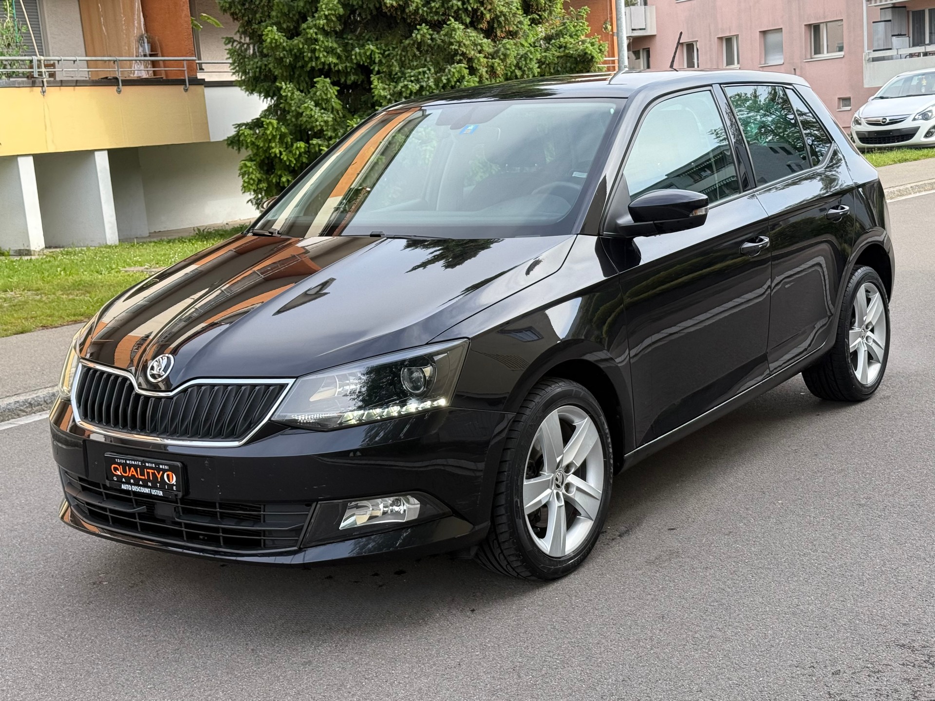 SKODA Fabia 1.2 TSI Style-image-2