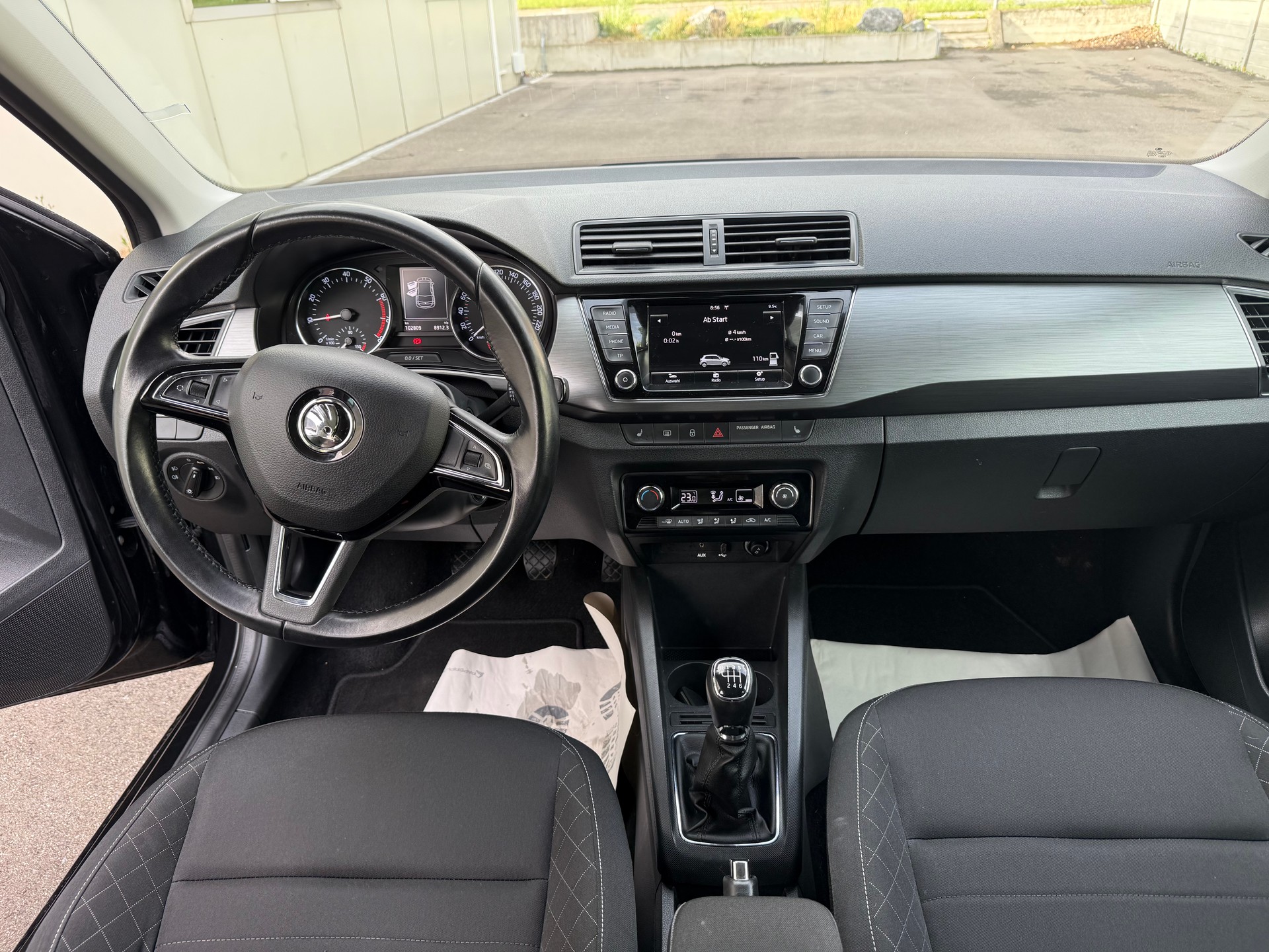 SKODA Fabia 1.2 TSI Style-image-7