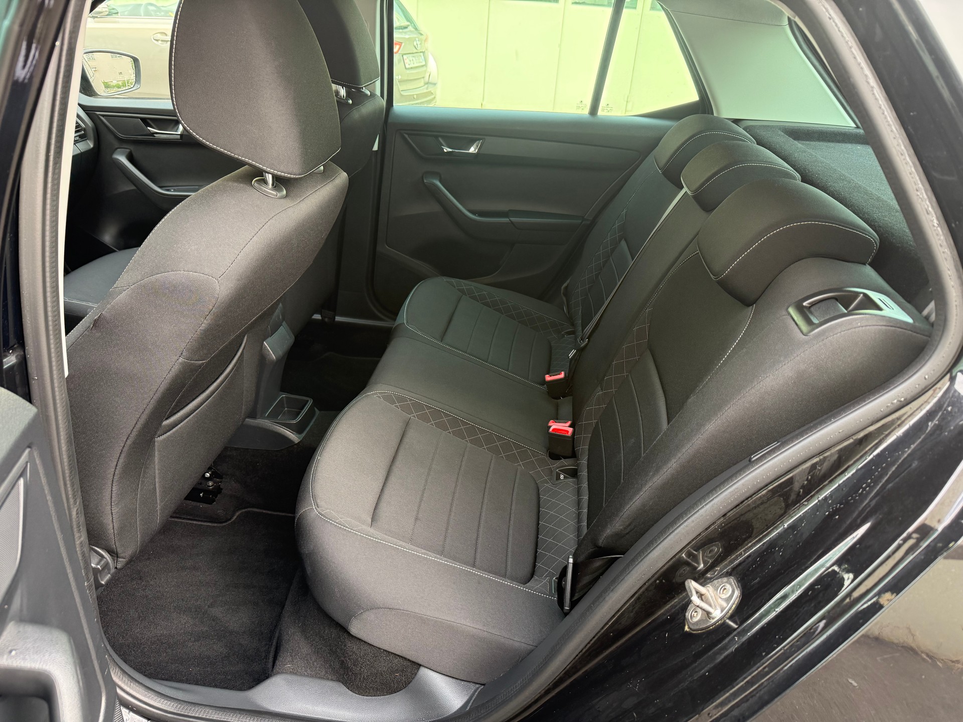 SKODA Fabia 1.2 TSI Style-image-8