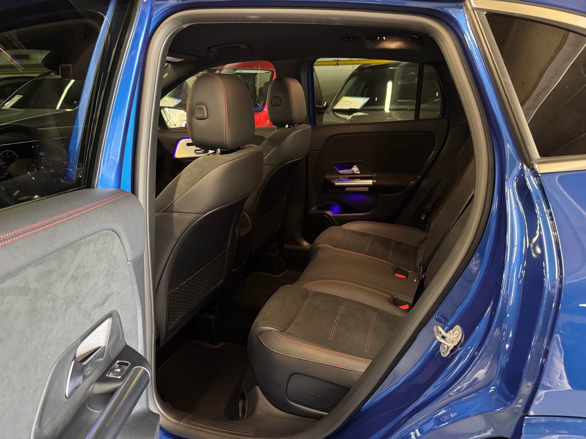 MERCEDES-BENZ GLA 220d AMG Line 4Matic 8G-DCT-image-11
