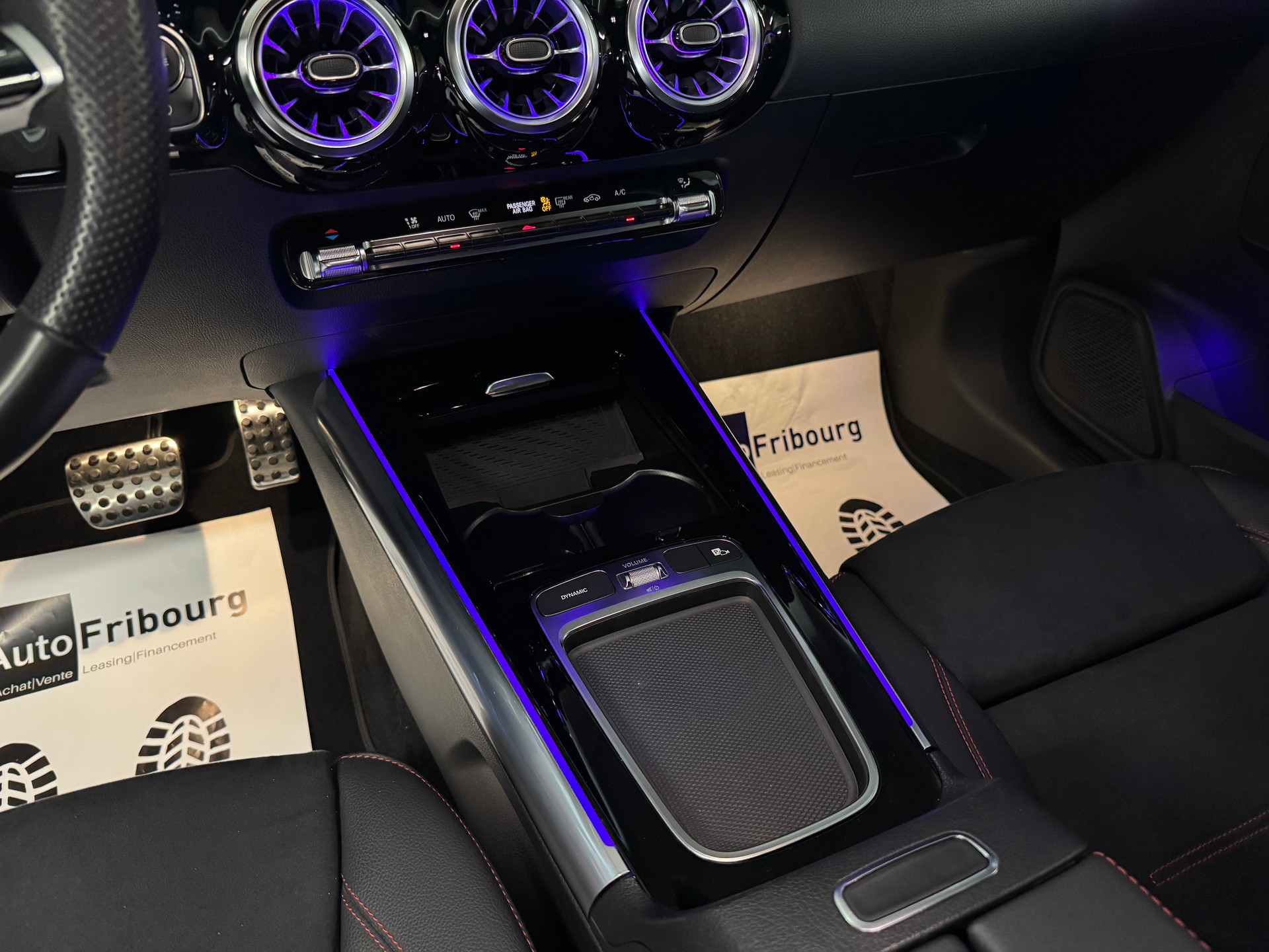 MERCEDES-BENZ GLA 220d AMG Line 4Matic 8G-DCT-image-5
