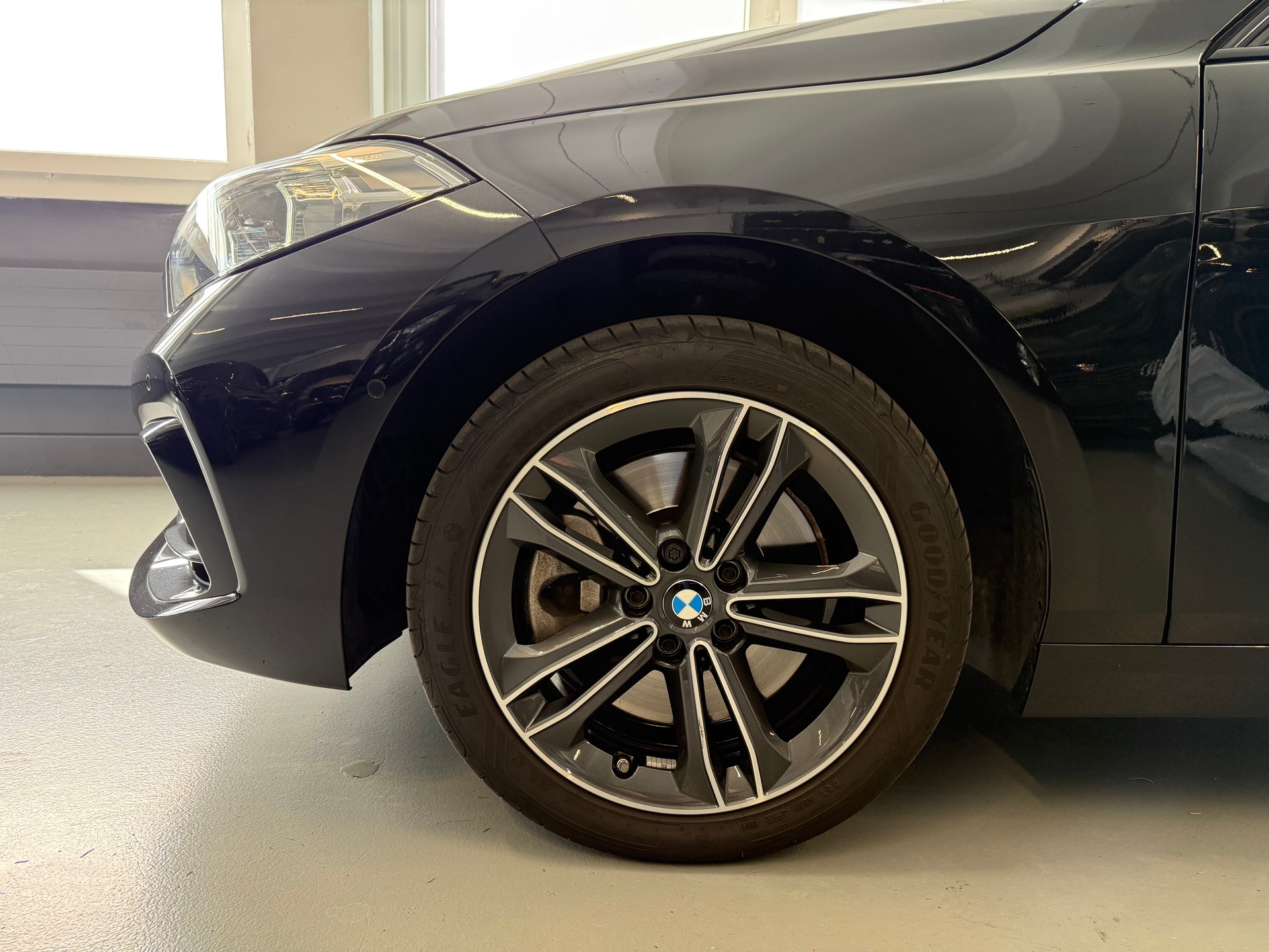 BMW 120i Sport Line Steptronic-image-18