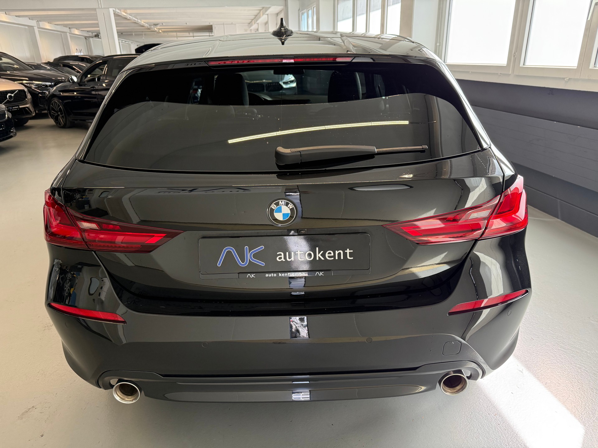 BMW 120i Sport Line Steptronic-image-4