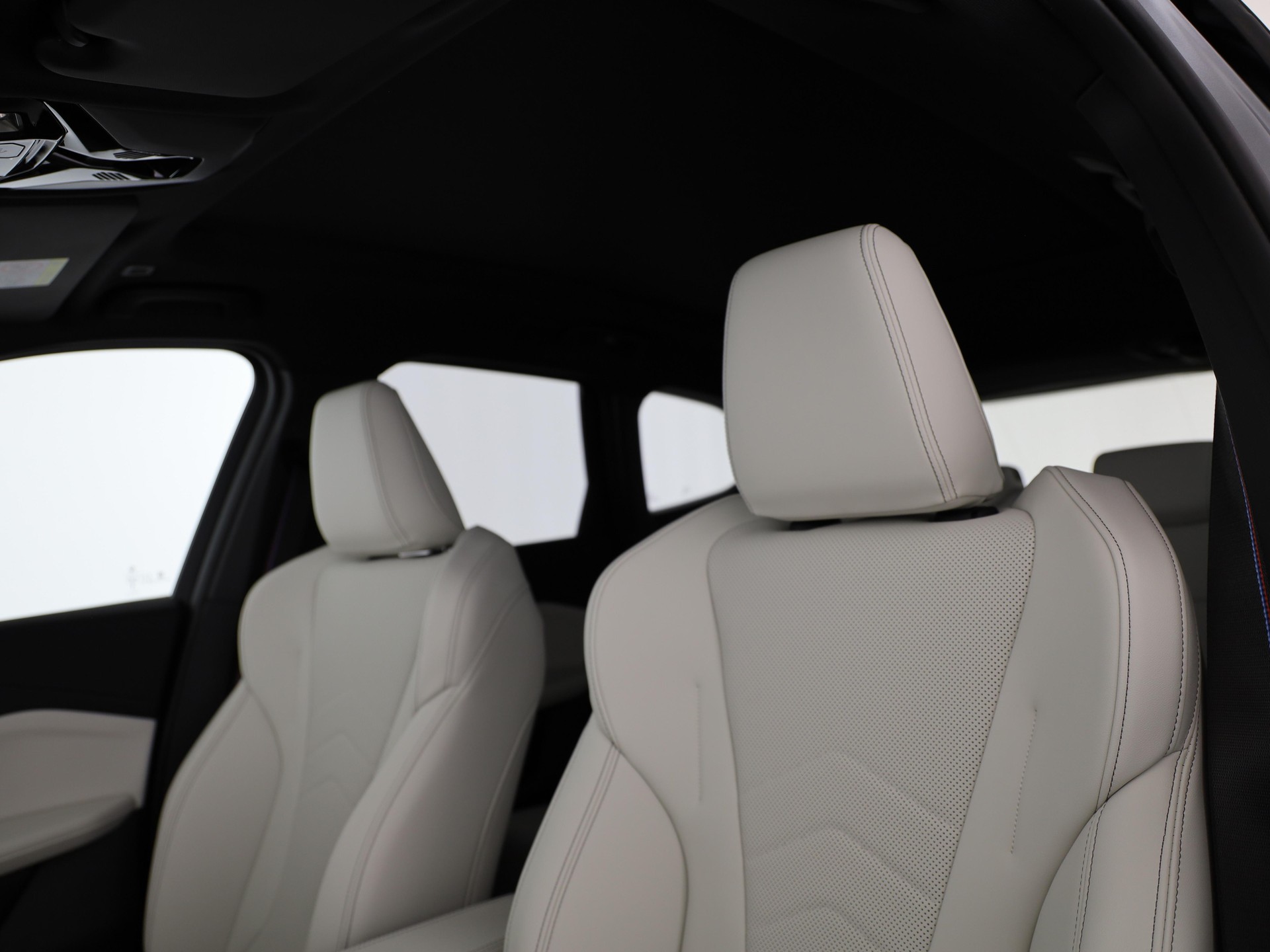 BMW X1 30e xDrive-image-12
