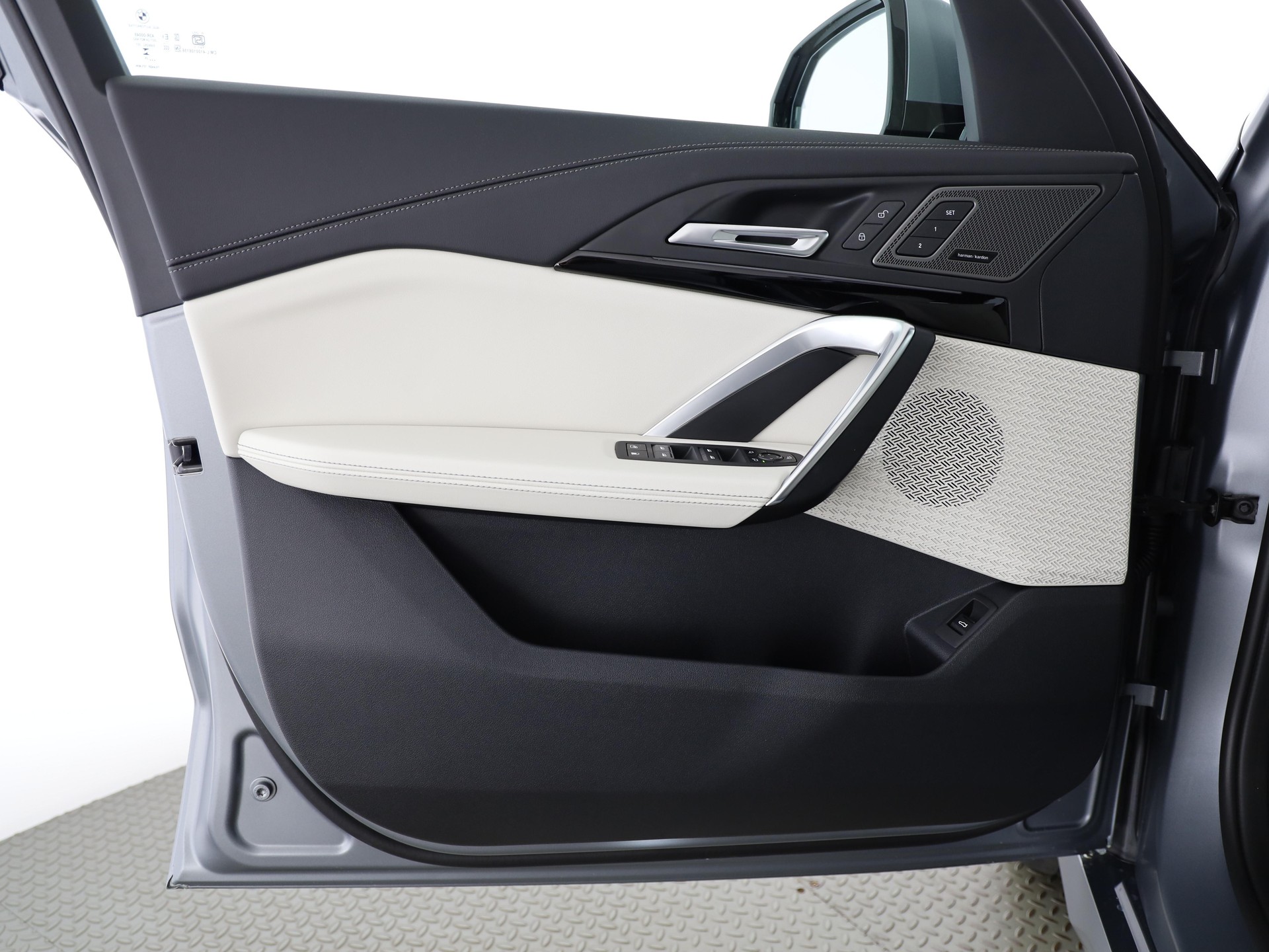 BMW X1 30e xDrive-image-9