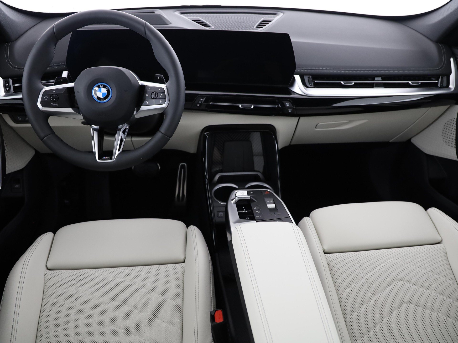 BMW X1 30e xDrive-image-17