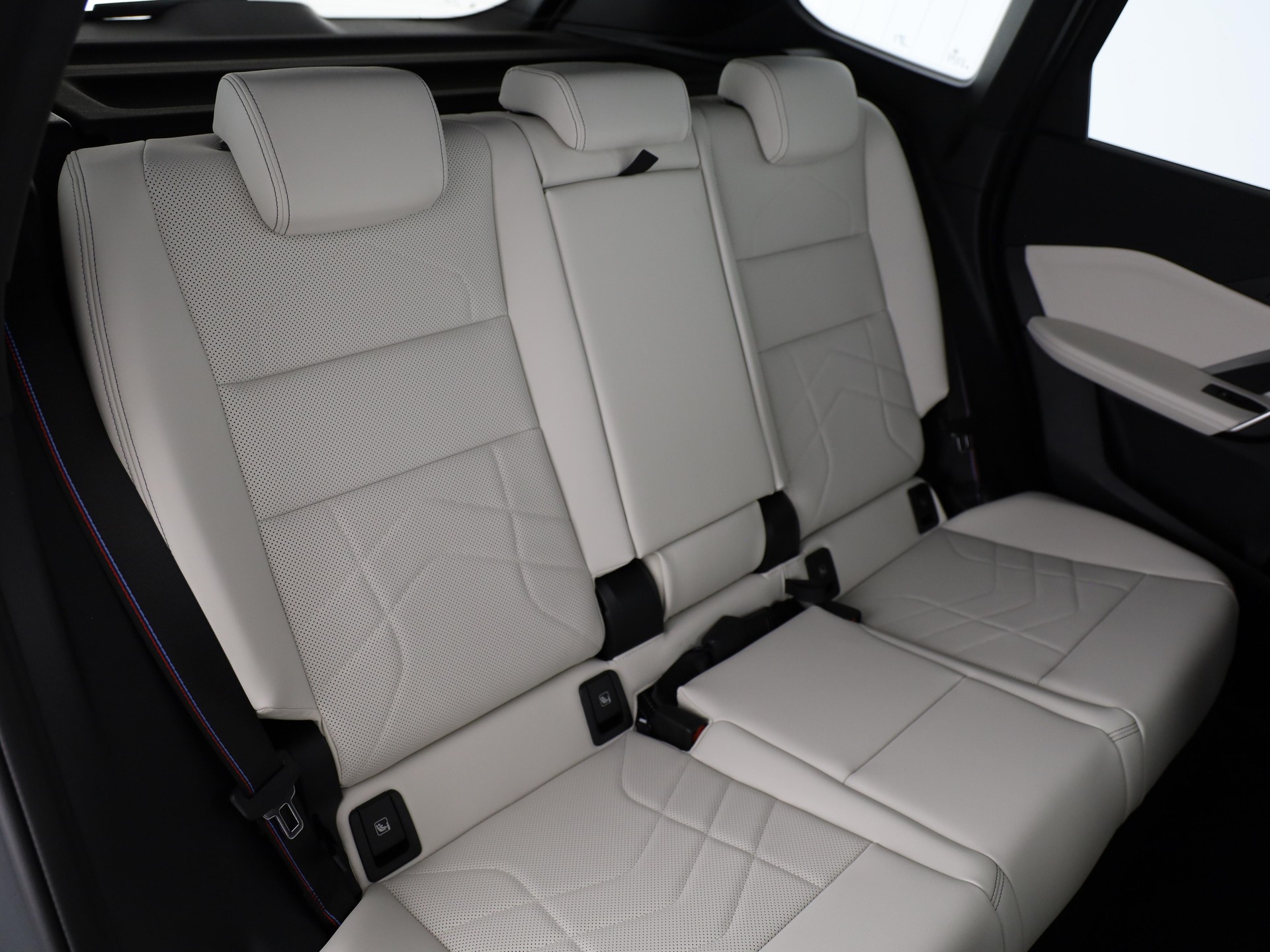 BMW X1 30e xDrive-image-13