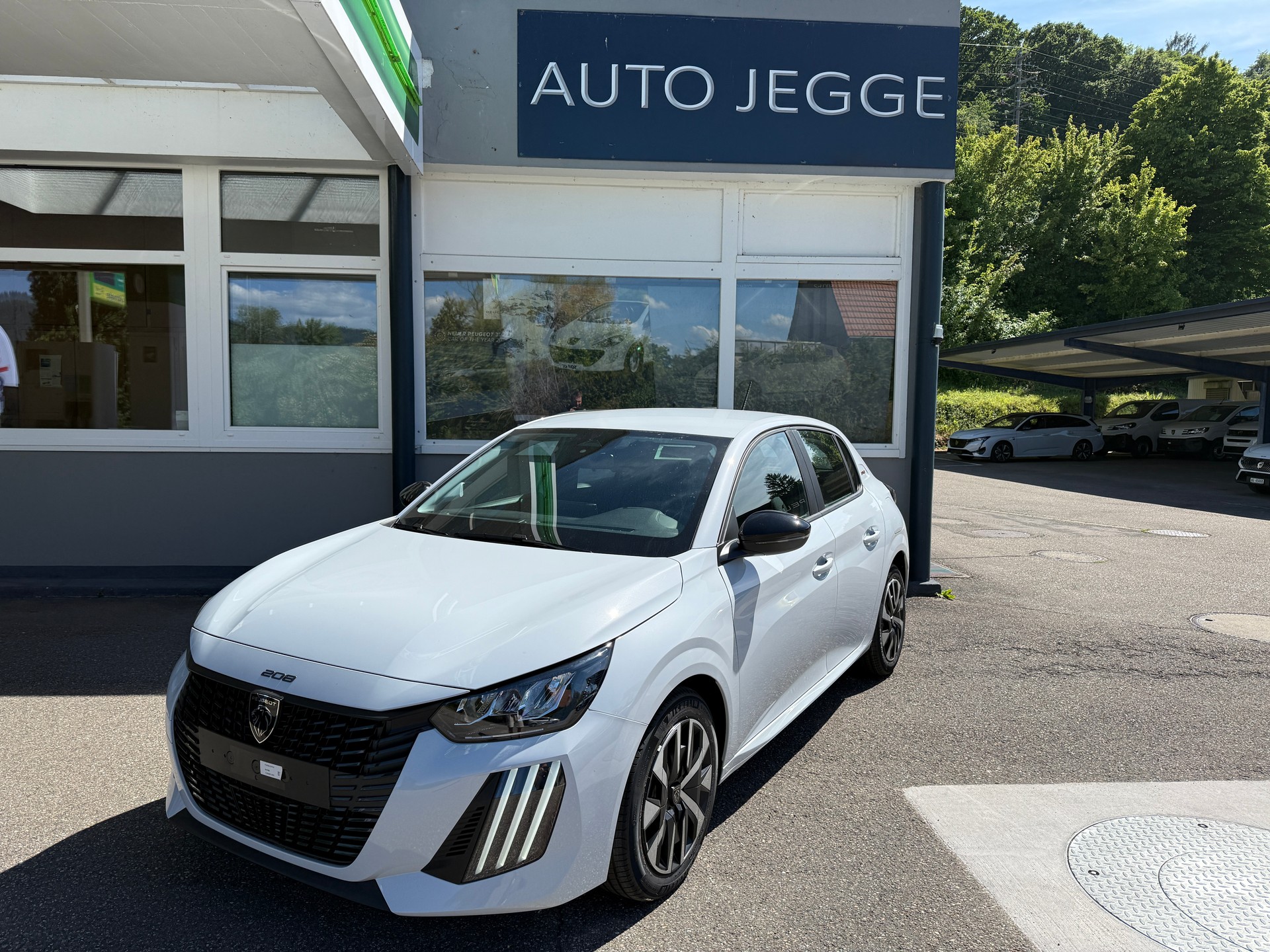 PEUGEOT 208 1.2 PureTech Style