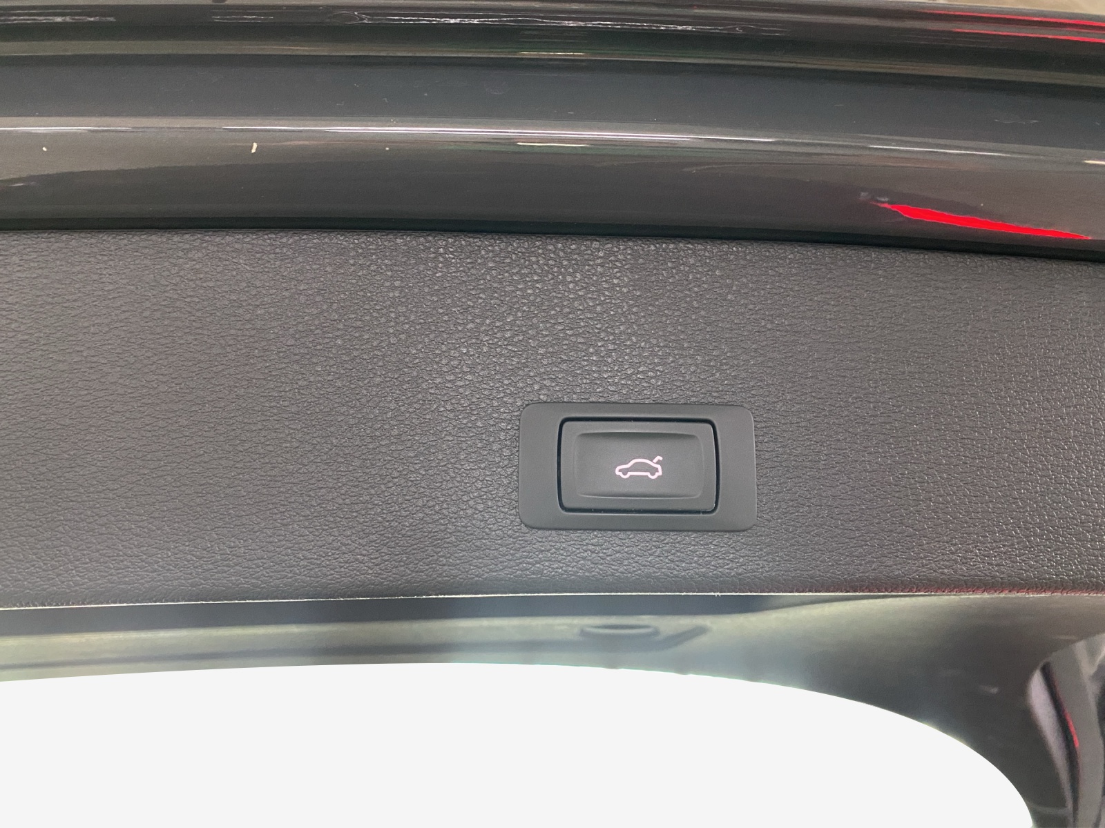 AUDI Q2 35 TFSI Design S-tronic-image-13