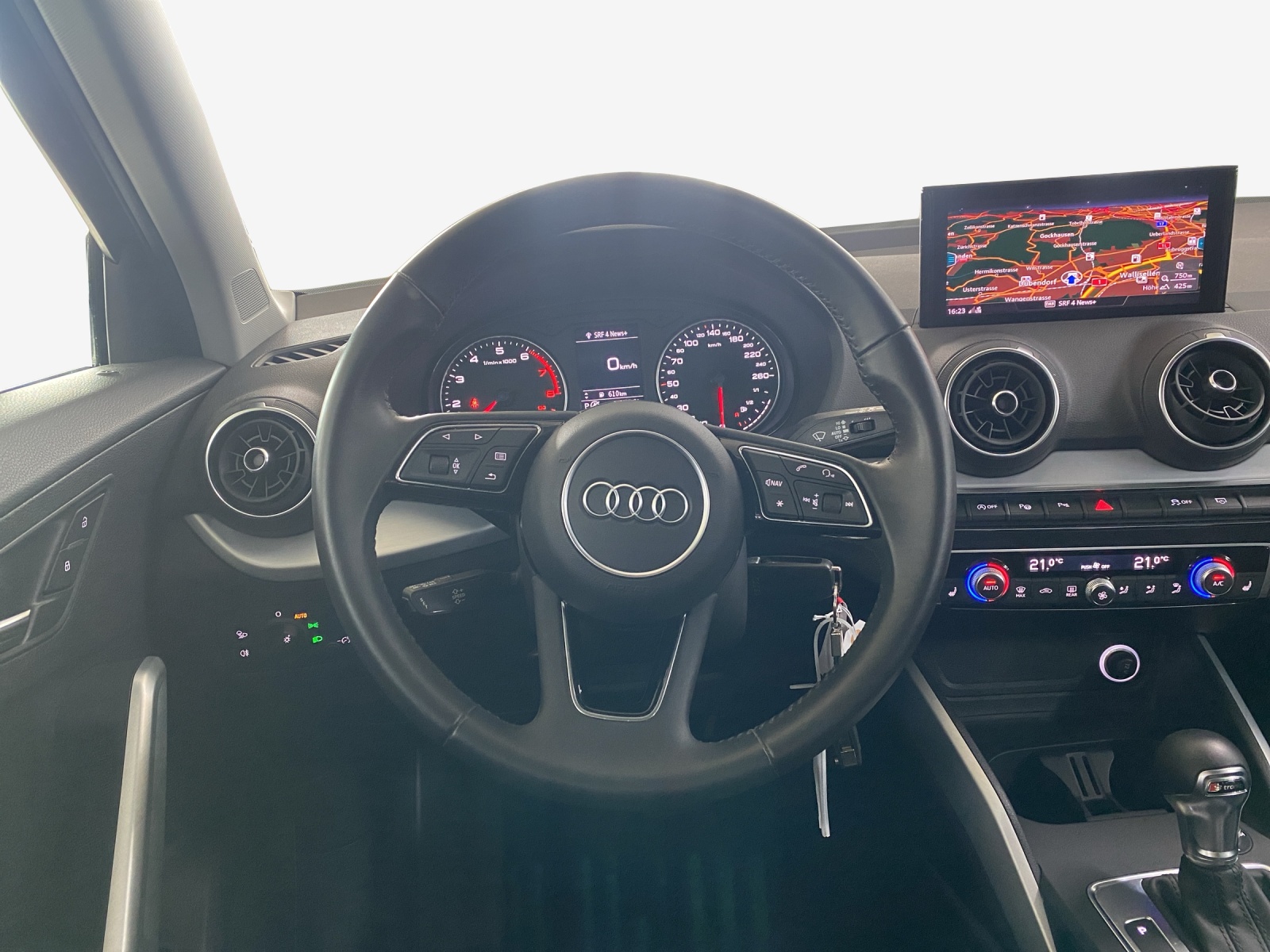 AUDI Q2 35 TFSI Design S-tronic-image-9