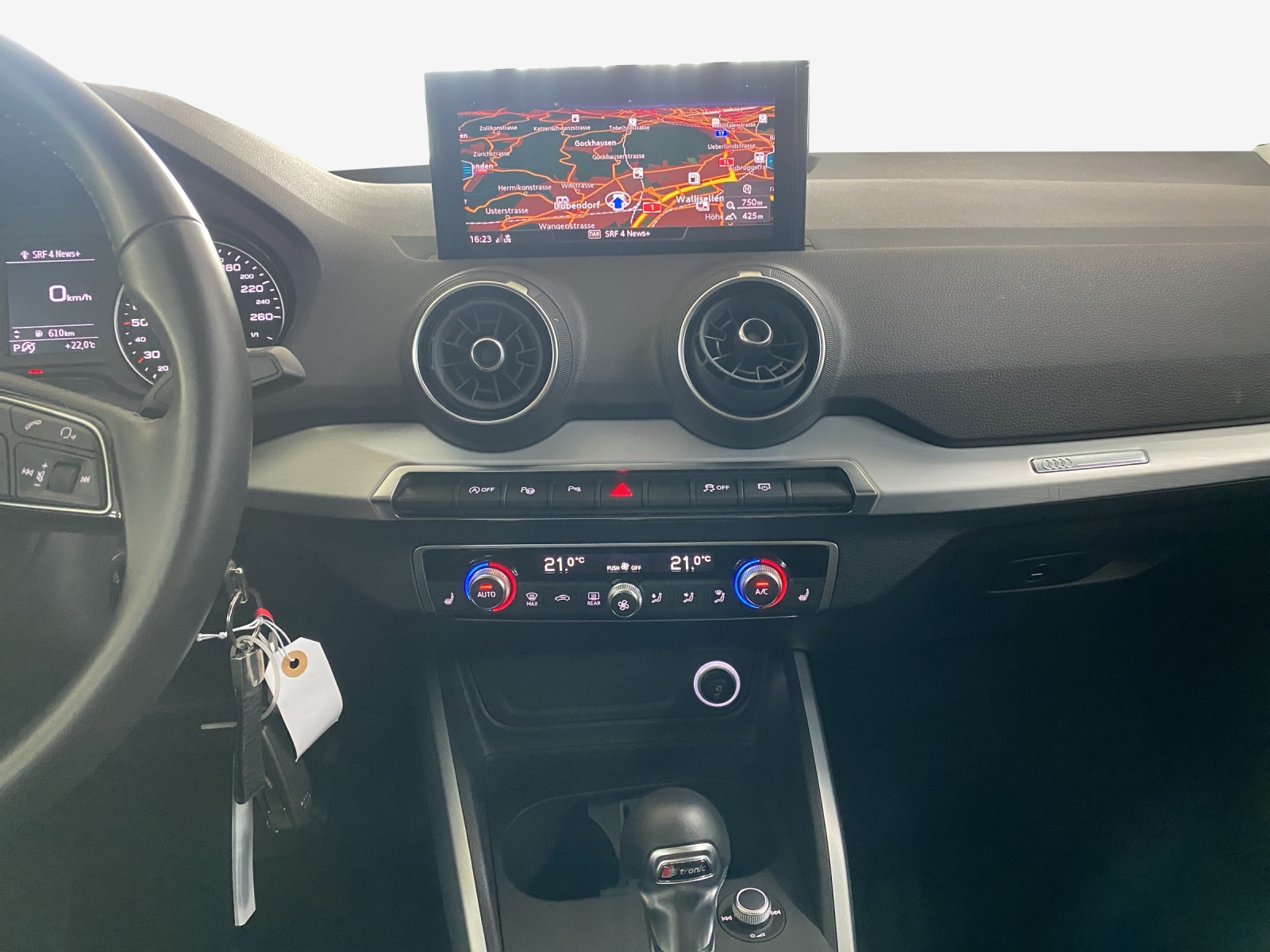 AUDI Q2 35 TFSI Design S-tronic-image-10