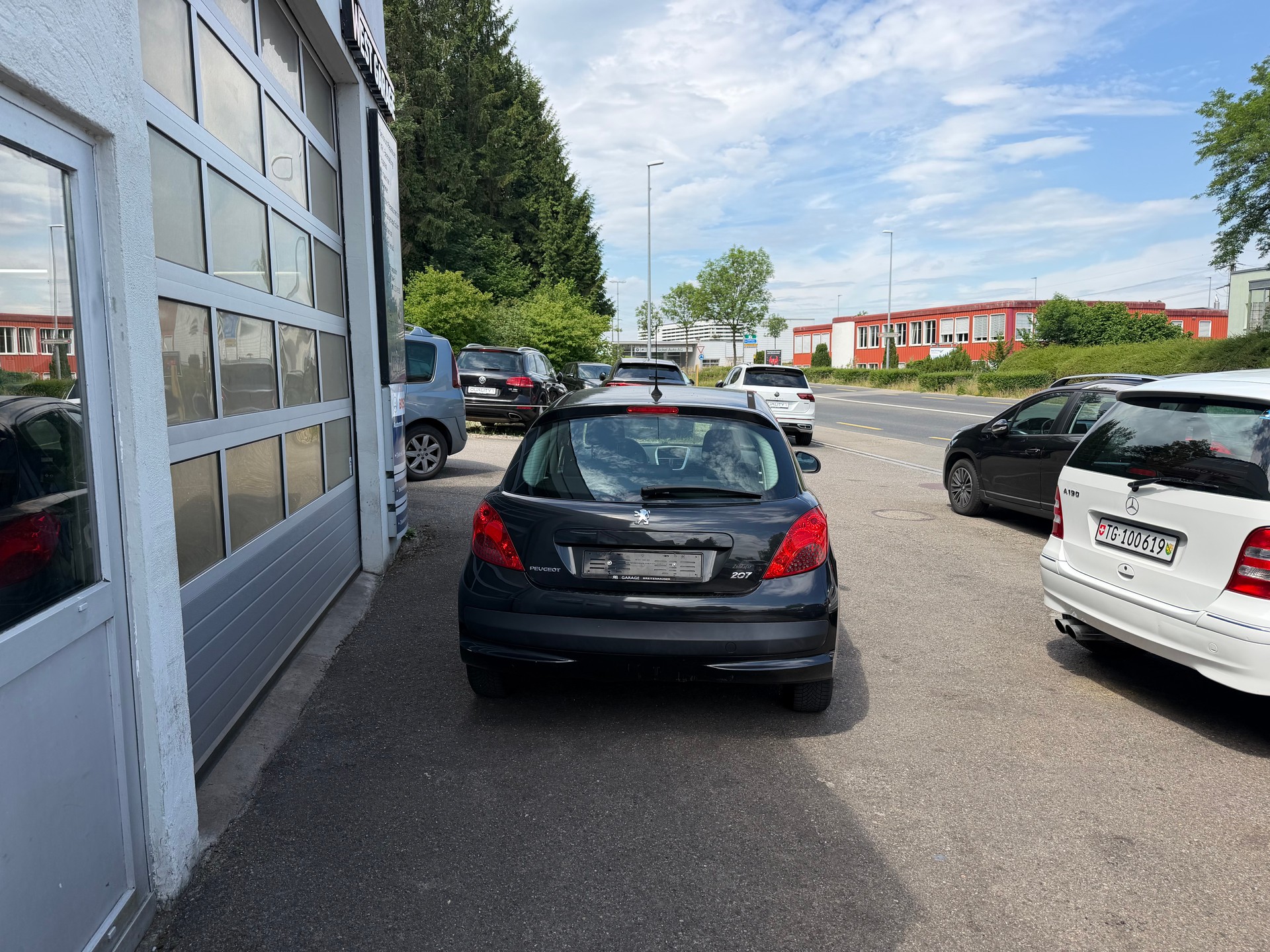 PEUGEOT 207 1.4 16V XS-image-3