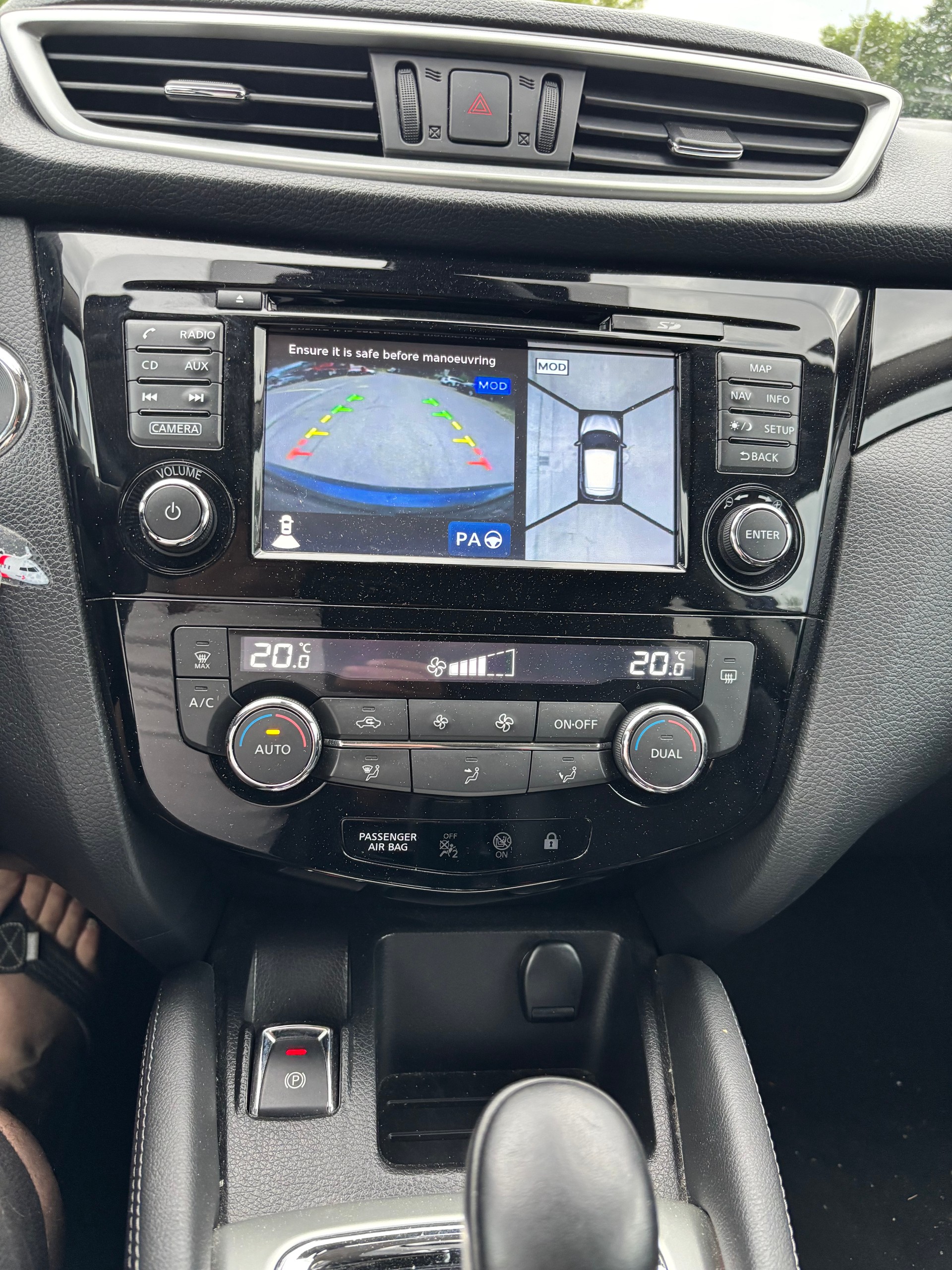 NISSAN Qashqai 1.6 dCi tekna Xtronic CVT-image-9