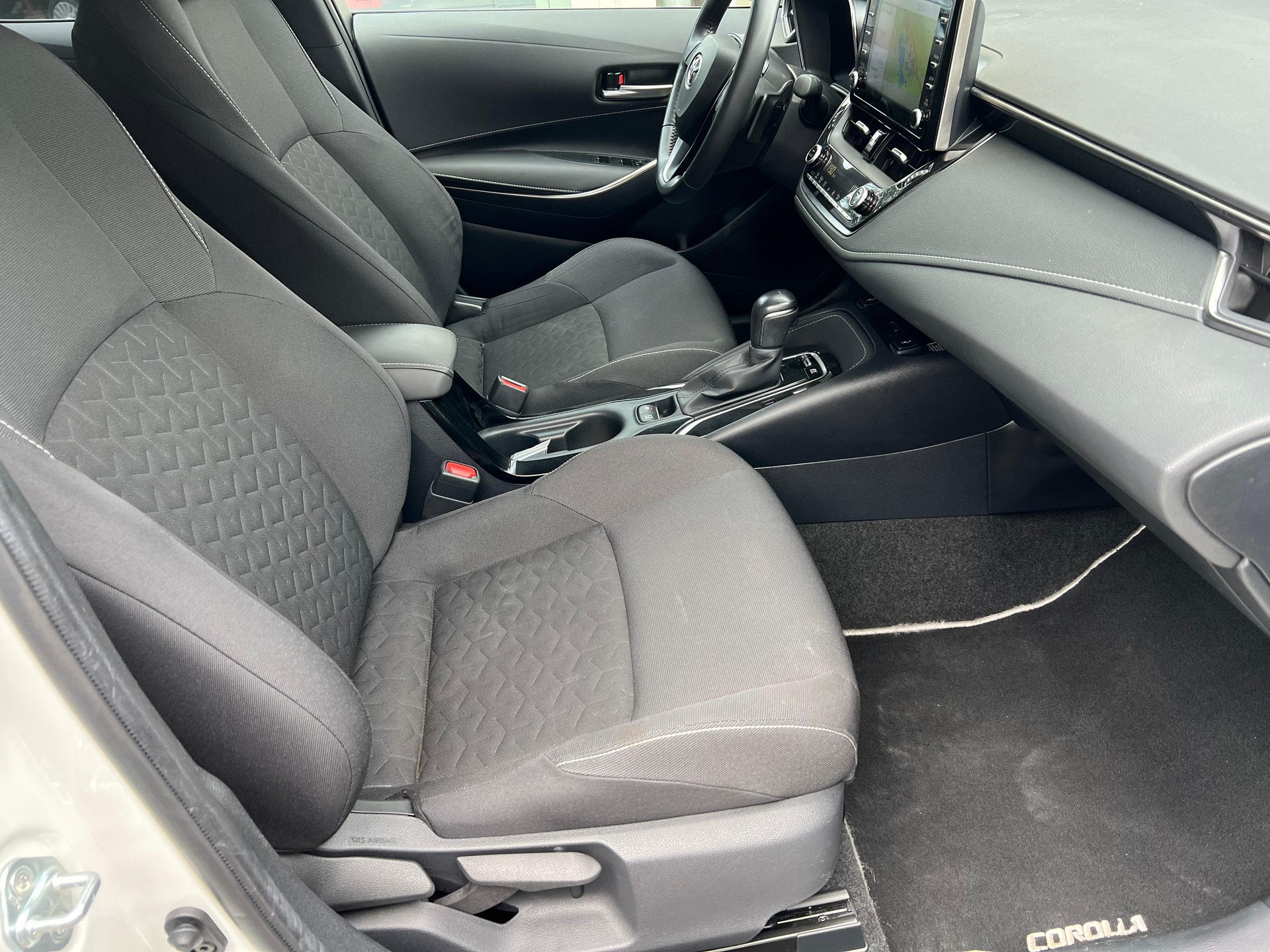 TOYOTA Corolla 2.0 HSD Trend-image-11