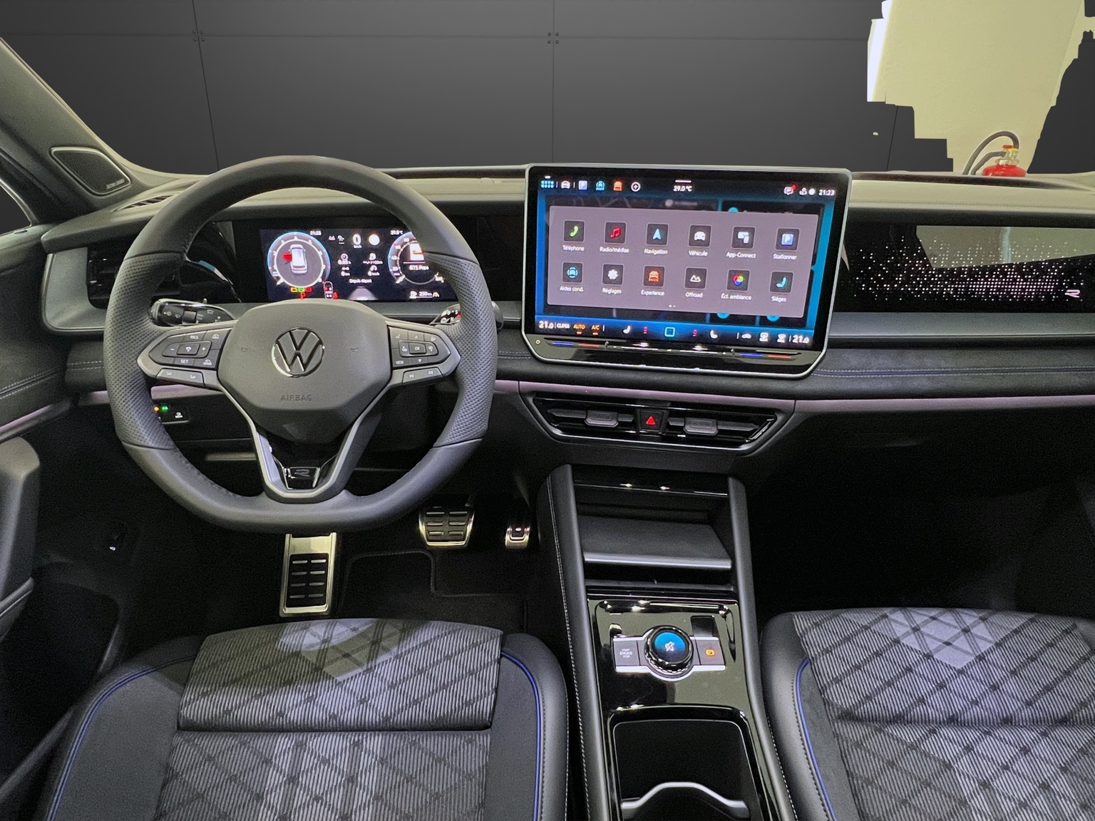 VW Tayron 2.0 TSI R-Line United DSG 4Motion-image-8