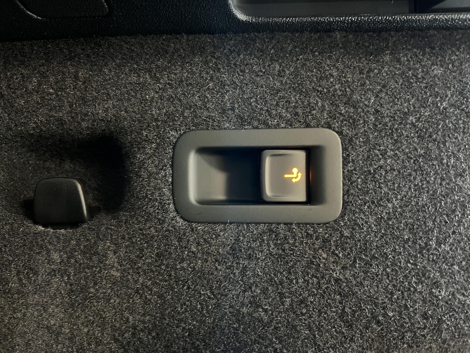 VW Tayron 2.0 TSI R-Line United DSG 4Motion-image-15