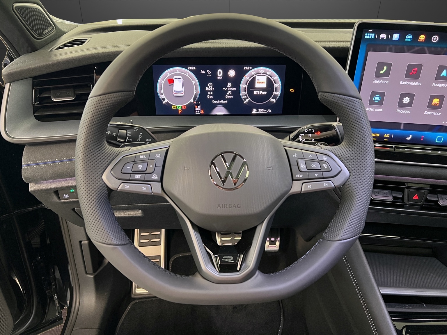 VW Tayron 2.0 TSI R-Line United DSG 4Motion-image-6