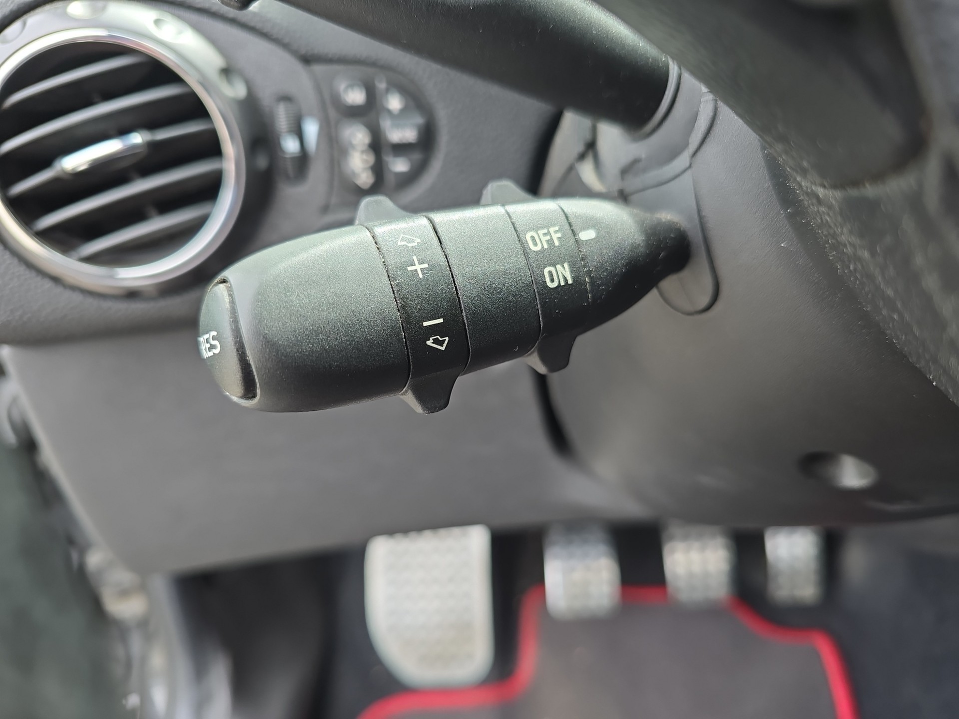 ALFA ROMEO 147 3.2 GTA-image-10