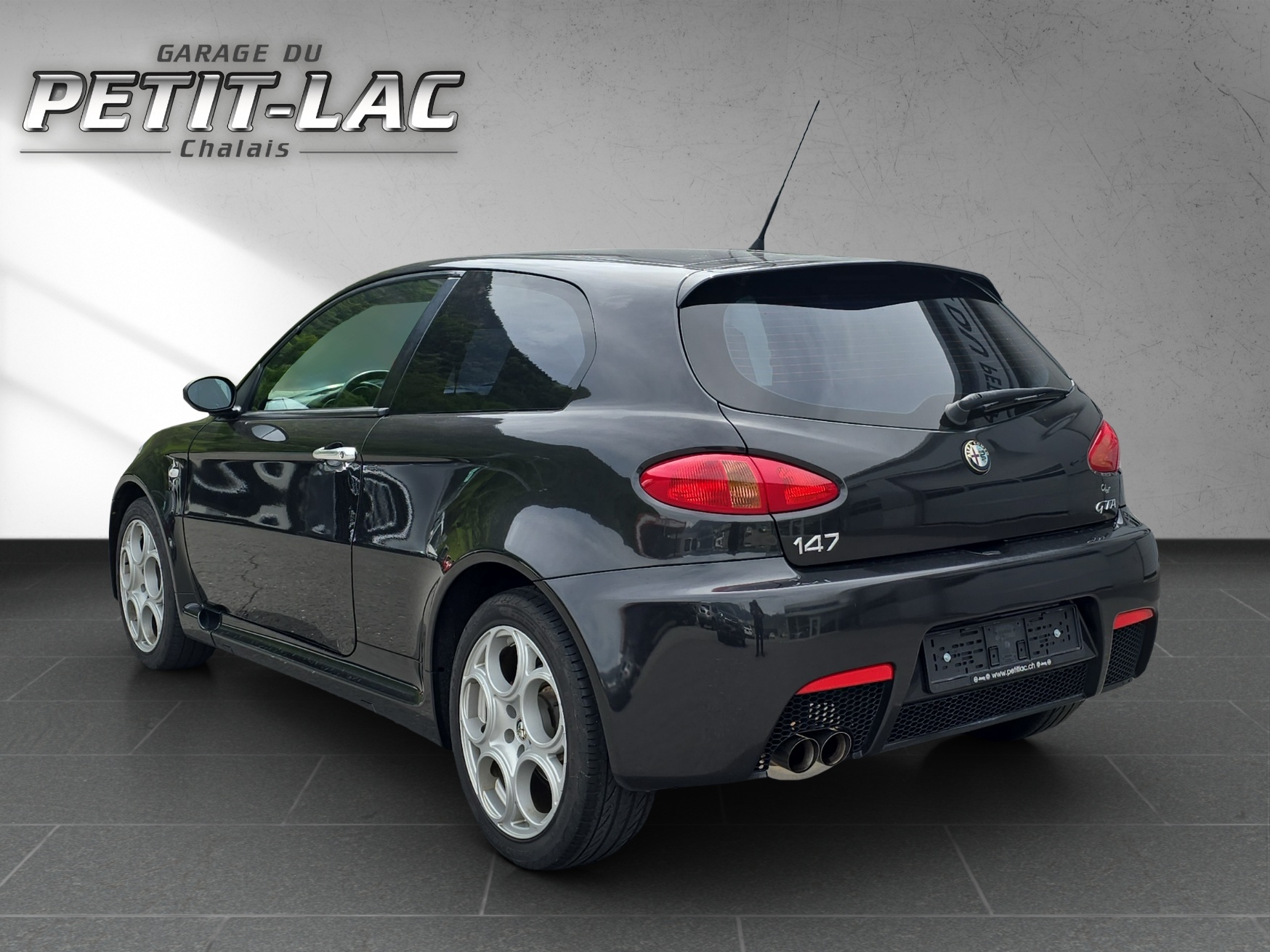 ALFA ROMEO 147 3.2 GTA-image-4