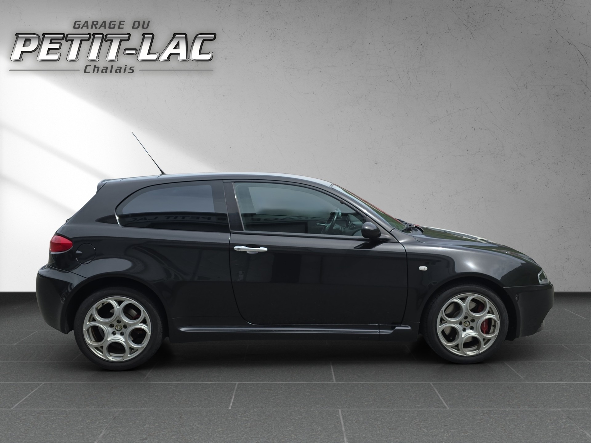 ALFA ROMEO 147 3.2 GTA-image-1
