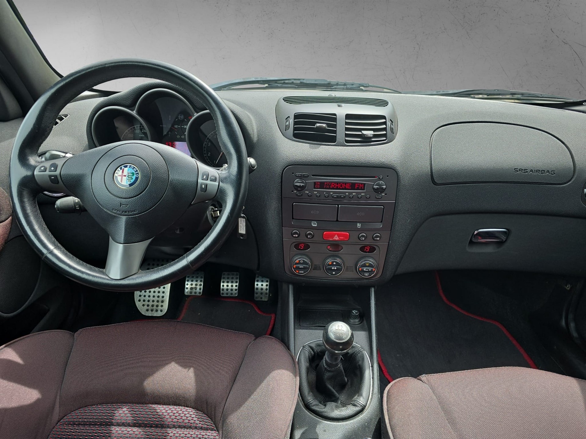 ALFA ROMEO 147 3.2 GTA-image-9