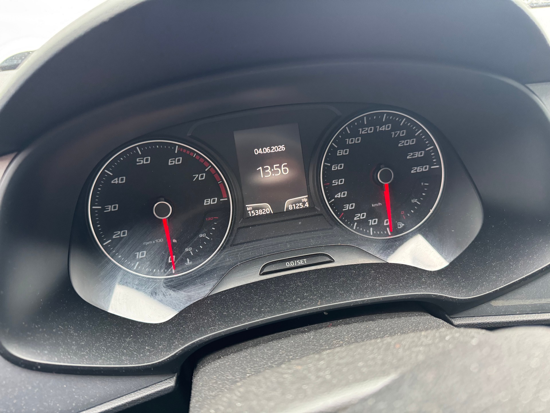 SEAT LEON-image-7