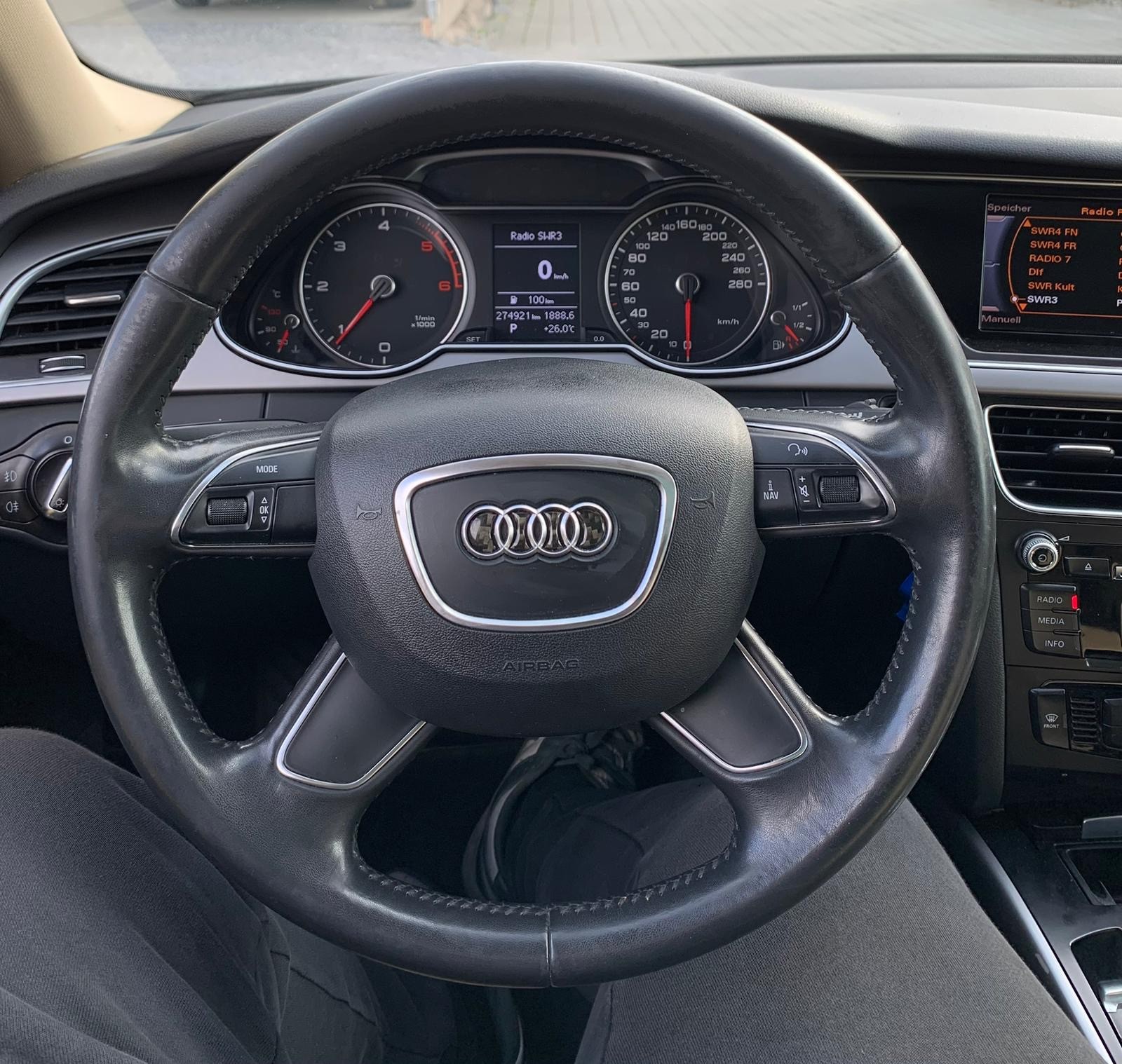 AUDI A4 Avant 2.0 TDI quattro S-tronic Automat (Klimatronik * Alufelgen * Sensoren * Multilenkrad * Panorama * Leder * BO5)-image-9