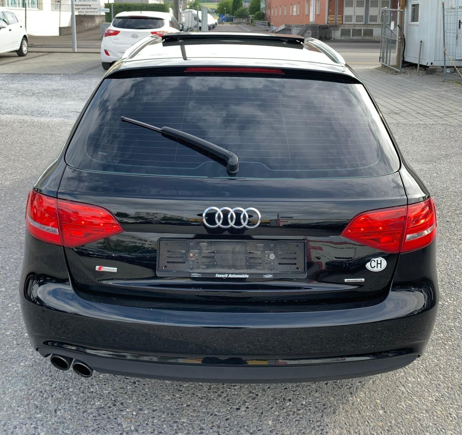 AUDI A4 Avant 2.0 TDI quattro S-tronic Automat (Klimatronik * Alufelgen * Sensoren * Multilenkrad * Panorama * Leder * BO5)-image-1