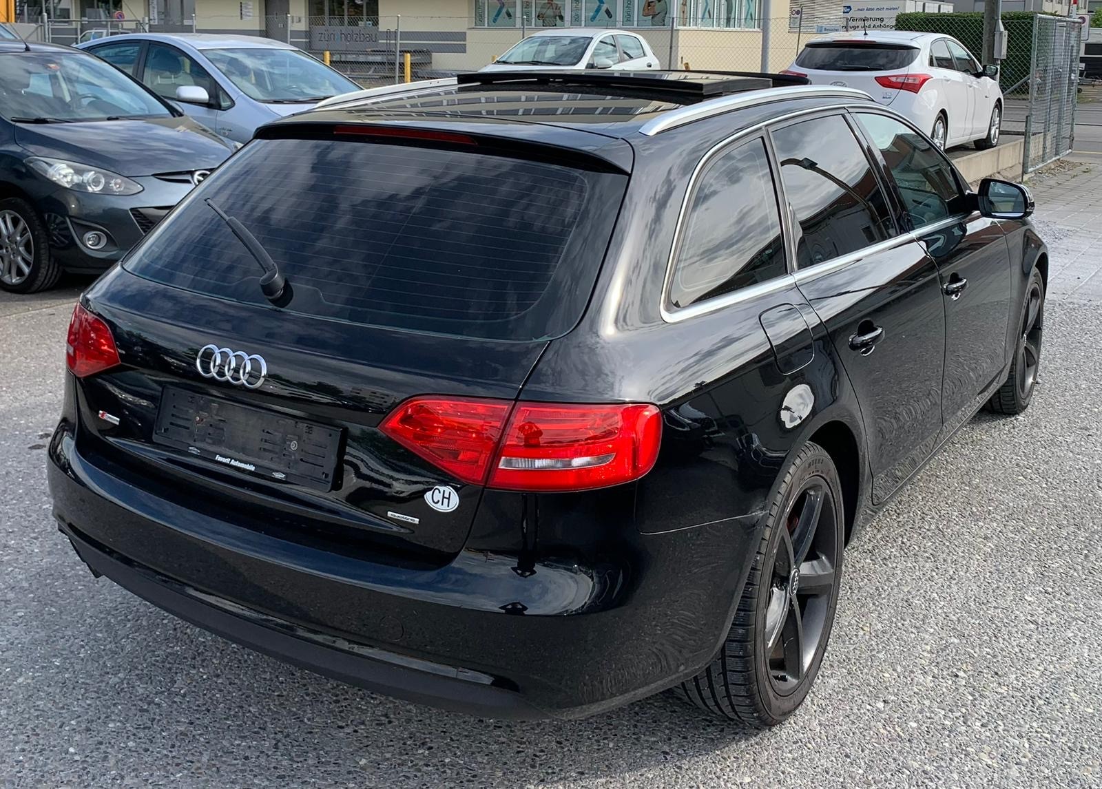 AUDI A4 Avant 2.0 TDI quattro S-tronic Automat (Klimatronik * Alufelgen * Sensoren * Multilenkrad * Panorama * Leder * BO5)-image-4