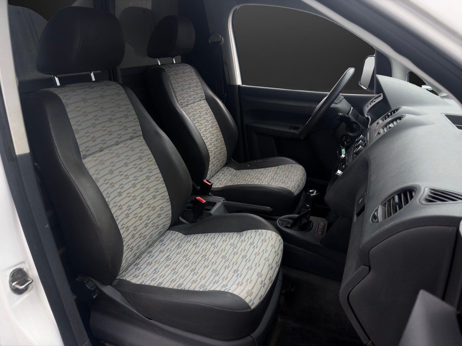 VW Caddy 2.0 TDI 4Motion-image-8