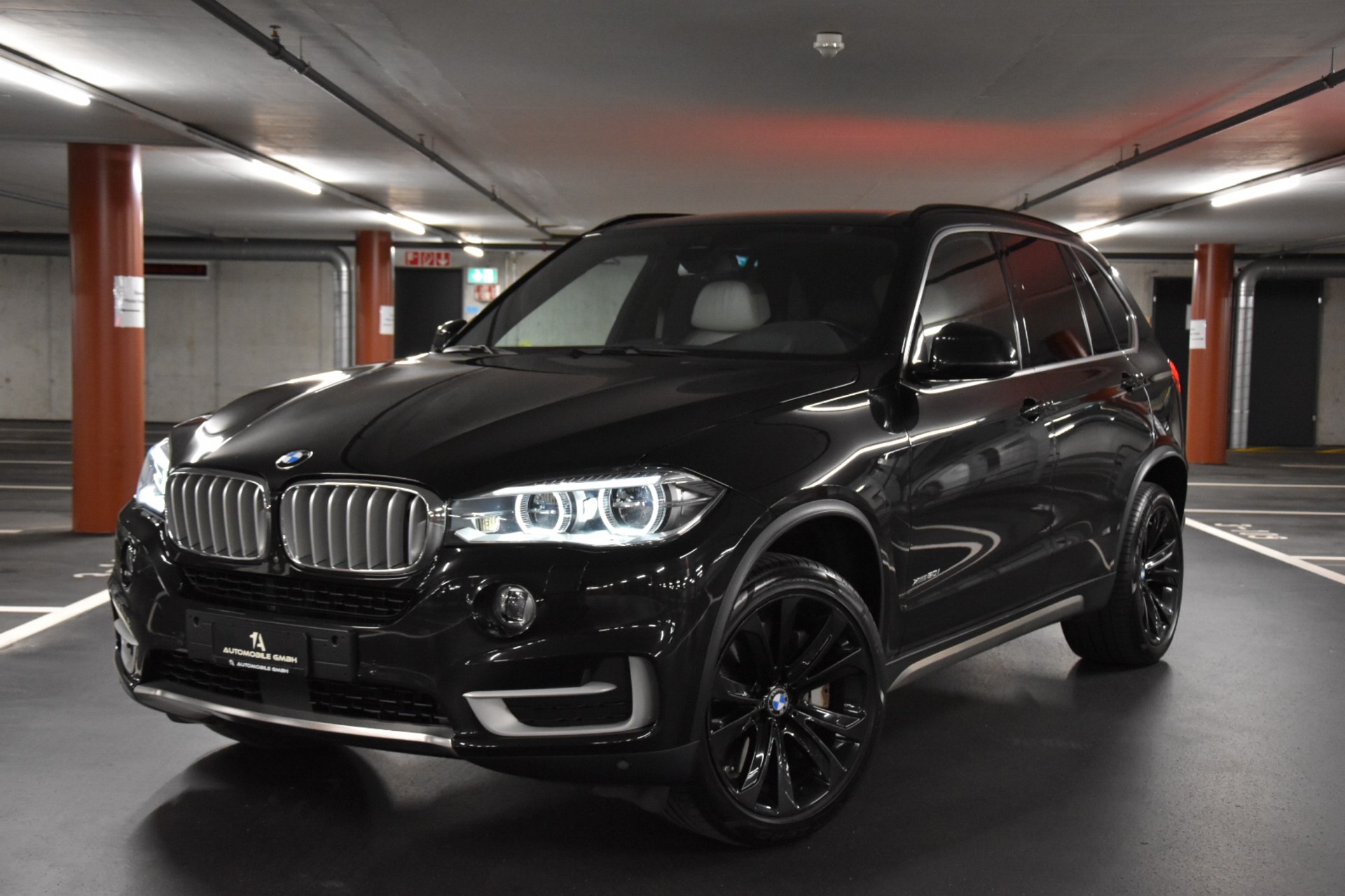 BMW X5 xDrive 50i Steptronic *** INDIVIDUAL ***-image-0