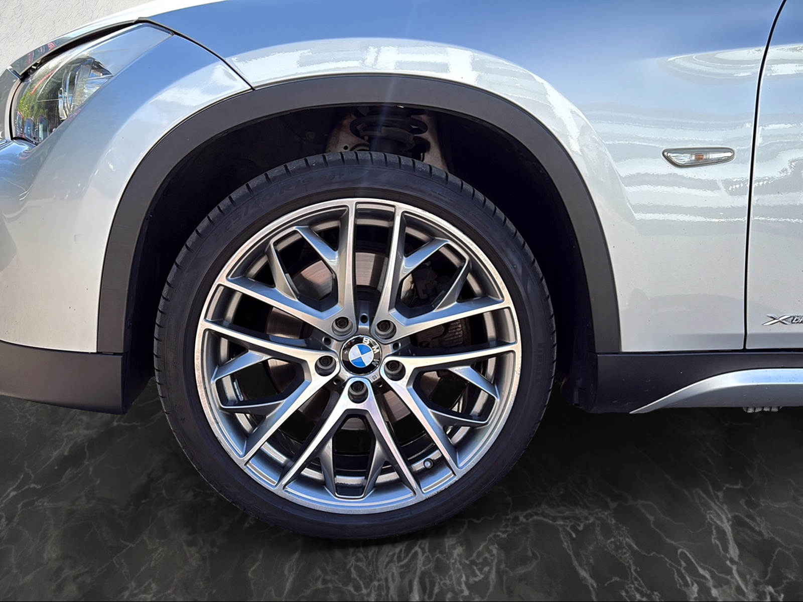 BMW X1 xDrive 25i Steptronic-image-8