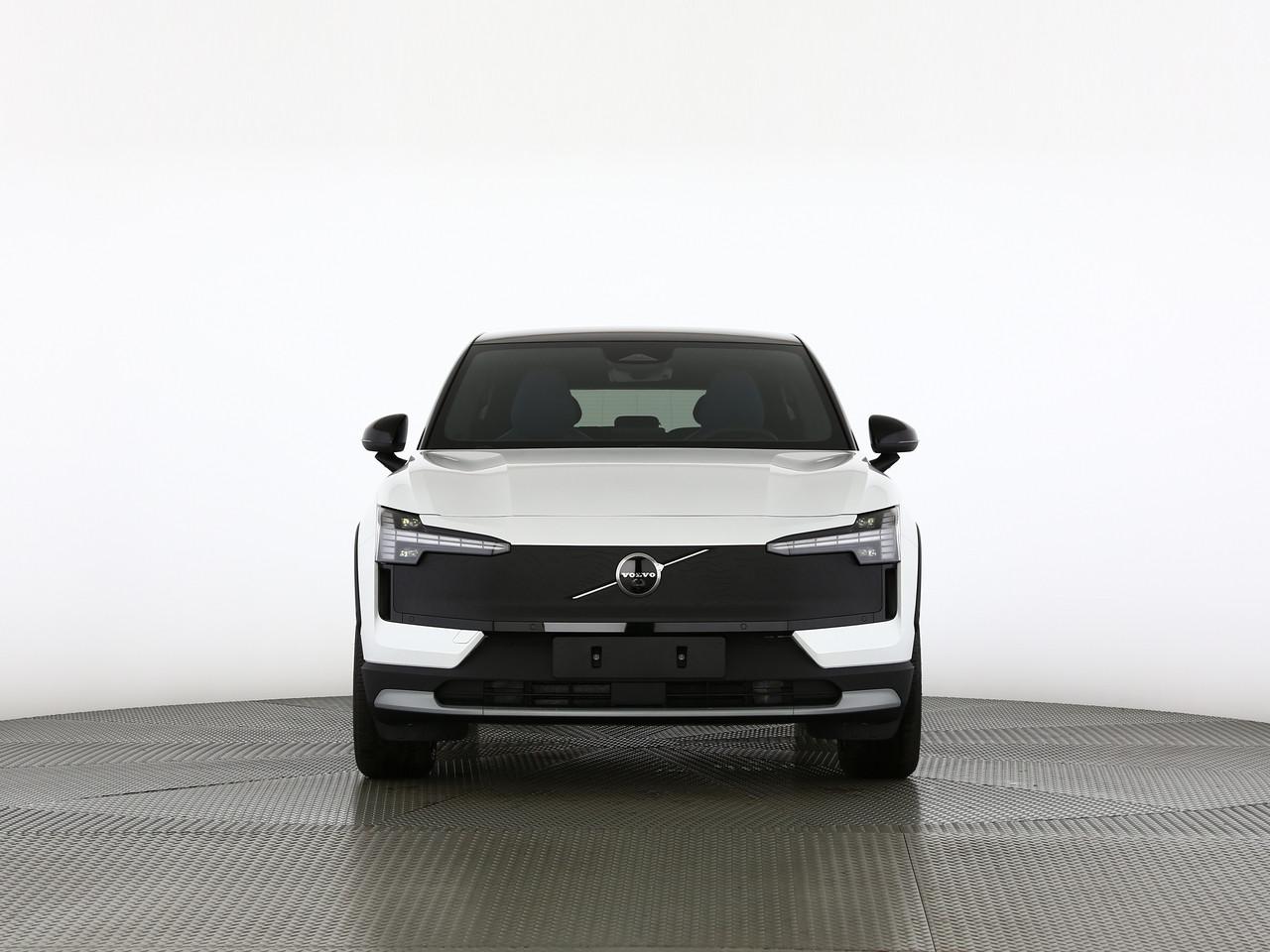 VOLVO EX30 CC P8 Ultra AWD-image-4