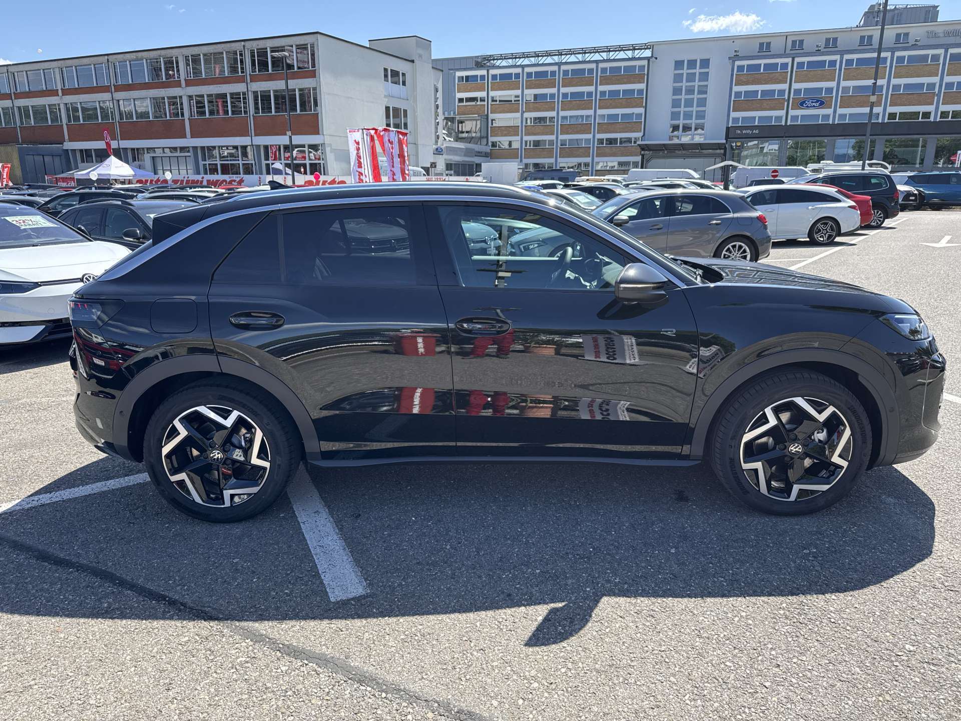 VW T-Roc 1.5 eTSi mHEV R-Line DSG-Automat-image-10