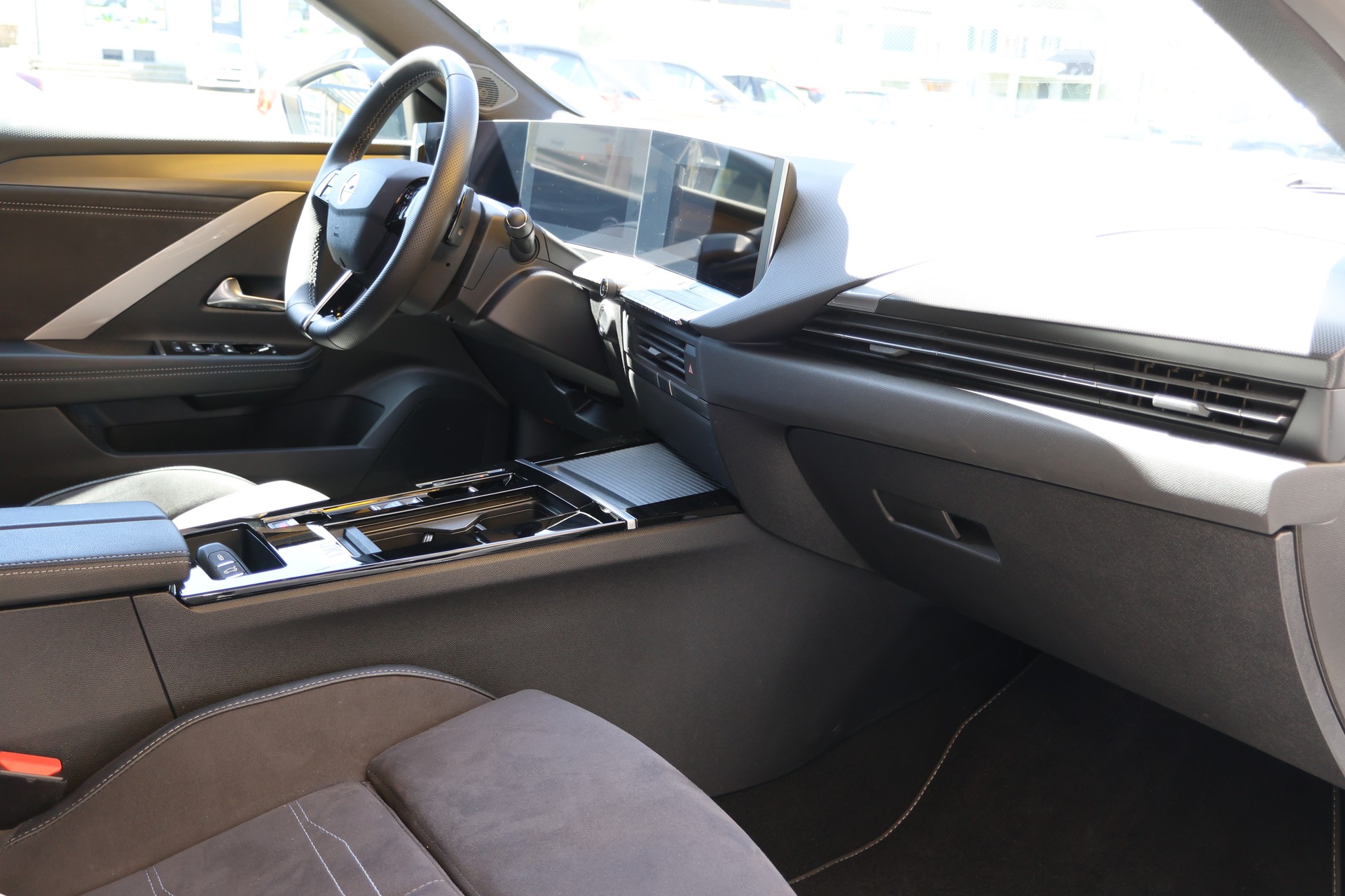 OPEL Astra Sports Tourer 1.6 PHEV Turbo Ultimate-image-10