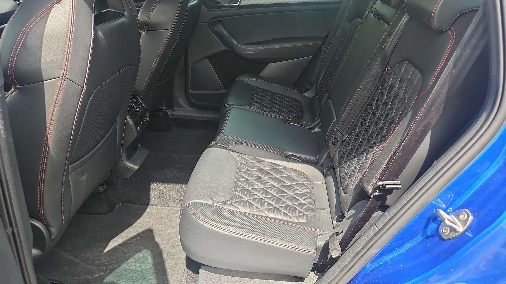 SKODA Kodiaq 2.0 TSI 4x4 RS 245PS mit AHK & Standheizung + Panoramadach-image-11