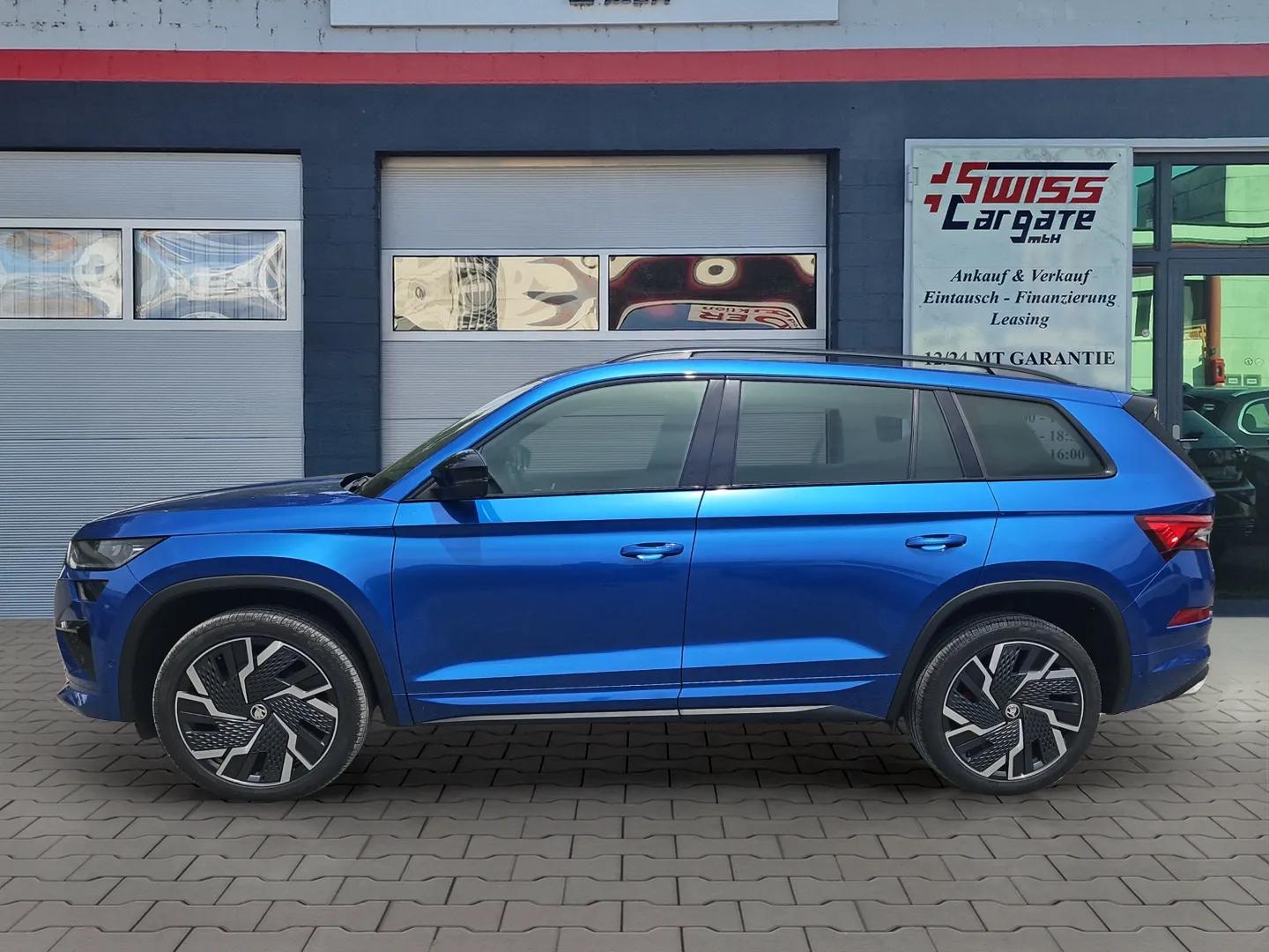 SKODA Kodiaq 2.0 TSI 4x4 RS 245PS mit AHK & Standheizung + Panoramadach-showroom-element-2