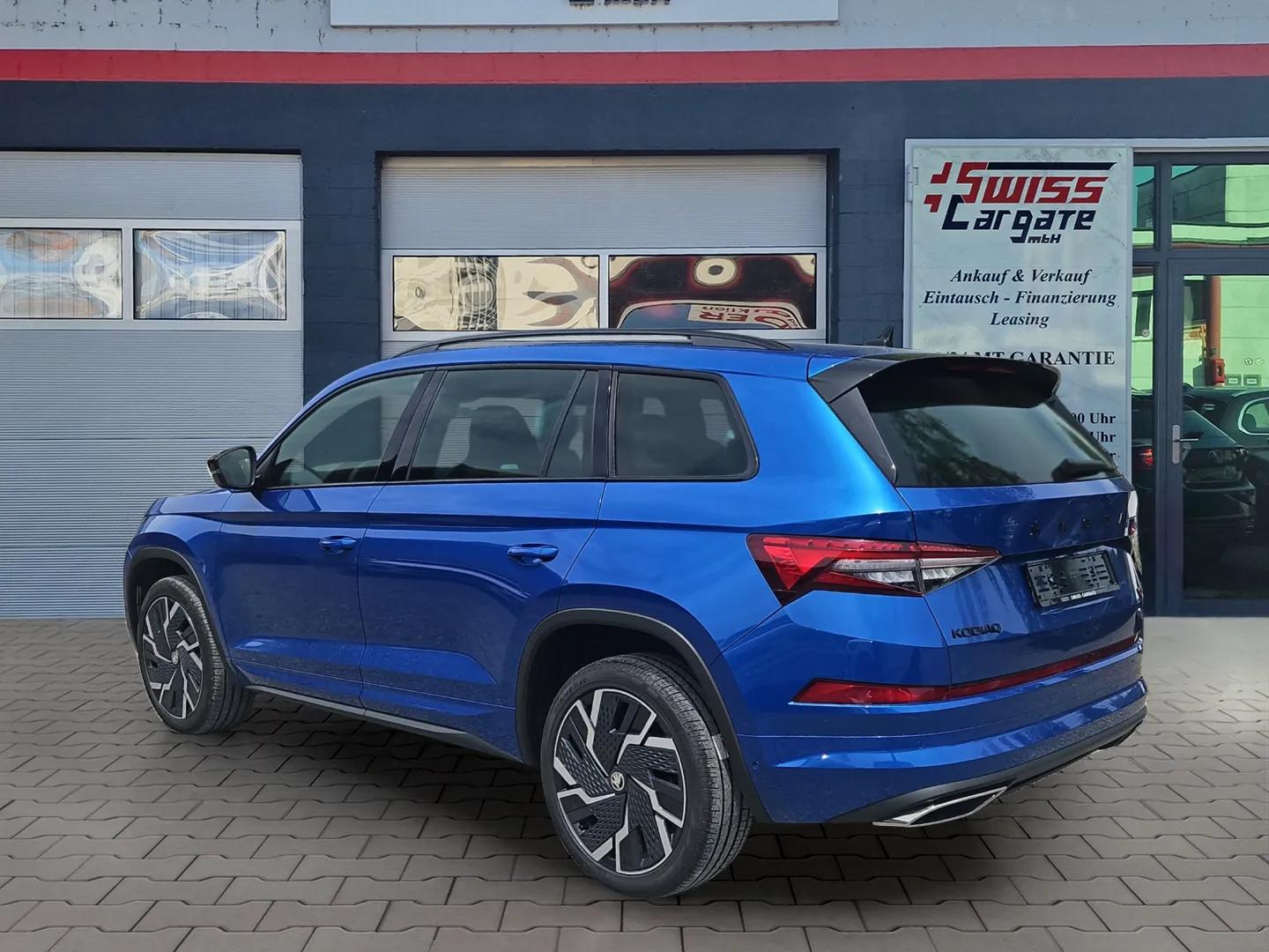 SKODA Kodiaq 2.0 TSI 4x4 RS 245PS mit AHK & Standheizung + Panoramadach-showroom-element-3