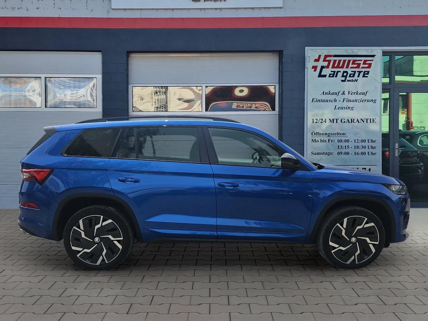 SKODA Kodiaq 2.0 TSI 4x4 RS 245PS mit AHK & Standheizung + Panoramadach-image-8