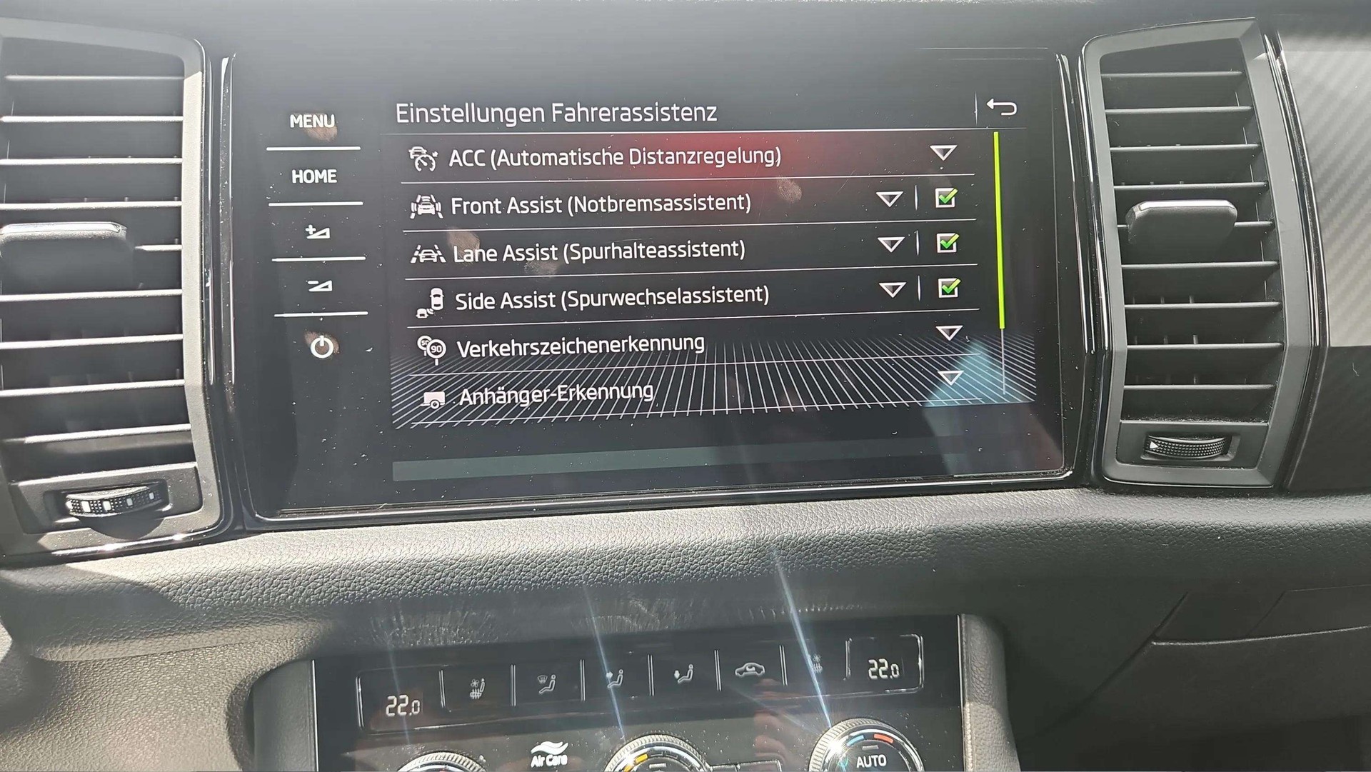 SKODA Kodiaq 2.0 TSI 4x4 RS 245PS mit AHK & Standheizung + Panoramadach-image-21