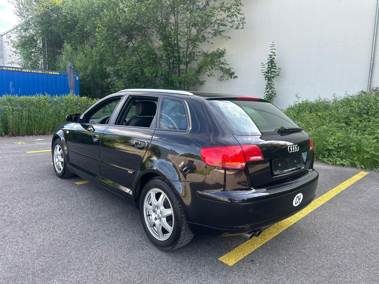 AUDI A3 Sportback 1.8 Turbo FSI Attraction-image-3