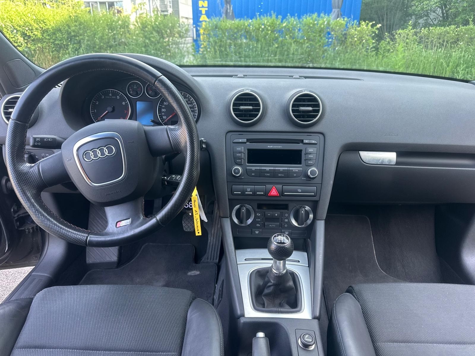 AUDI A3 Sportback 1.8 Turbo FSI Attraction-image-7