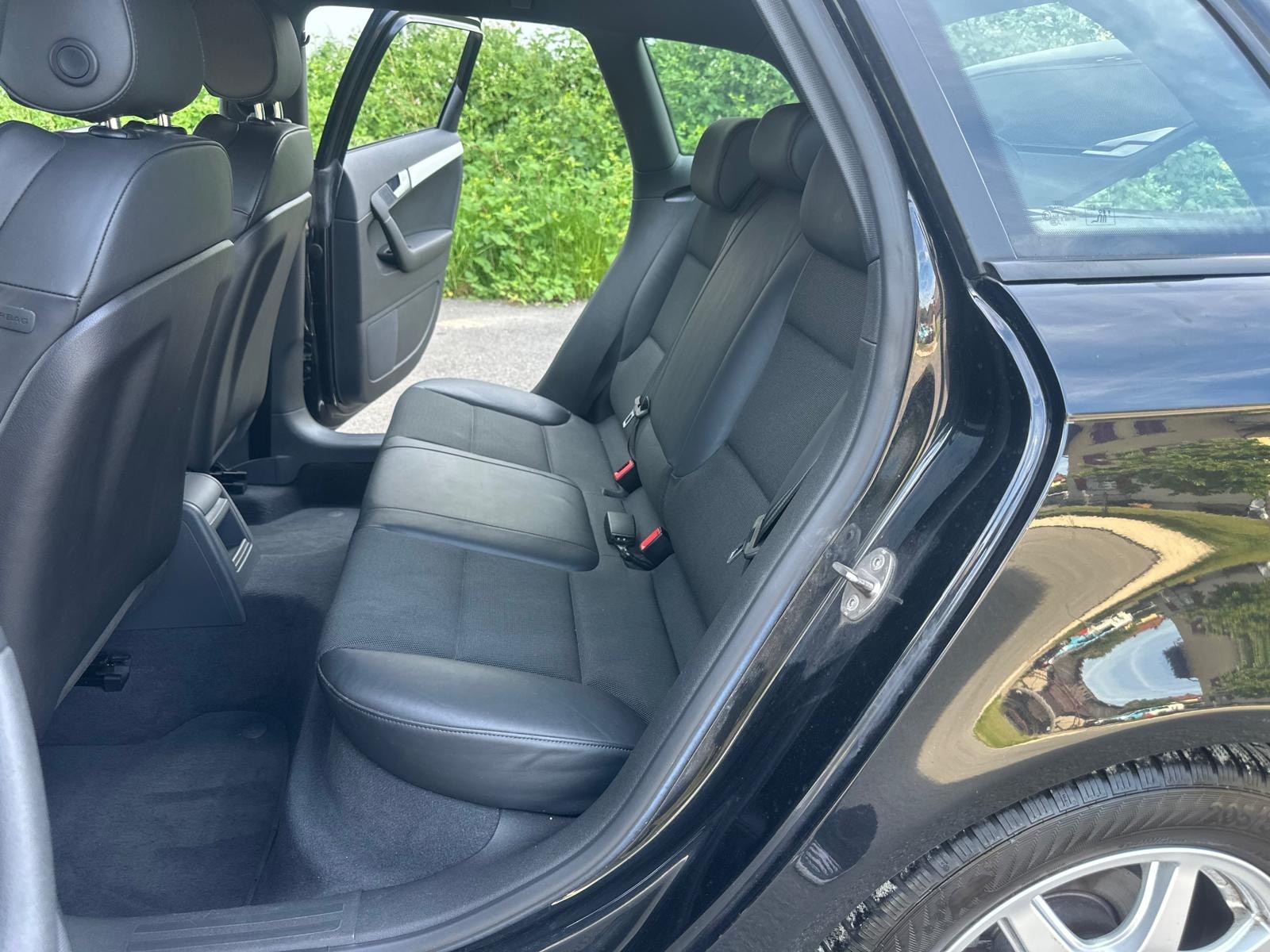 AUDI A3 Sportback 1.8 Turbo FSI Attraction-image-10