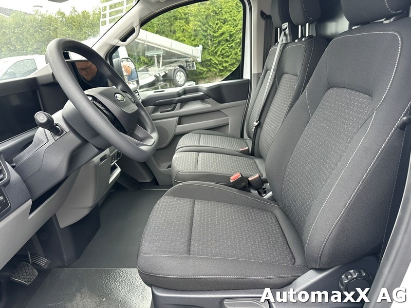 FORD Transit Custom Van 320 L1 2.5 Duratec 233 Trend PHEV-image-7