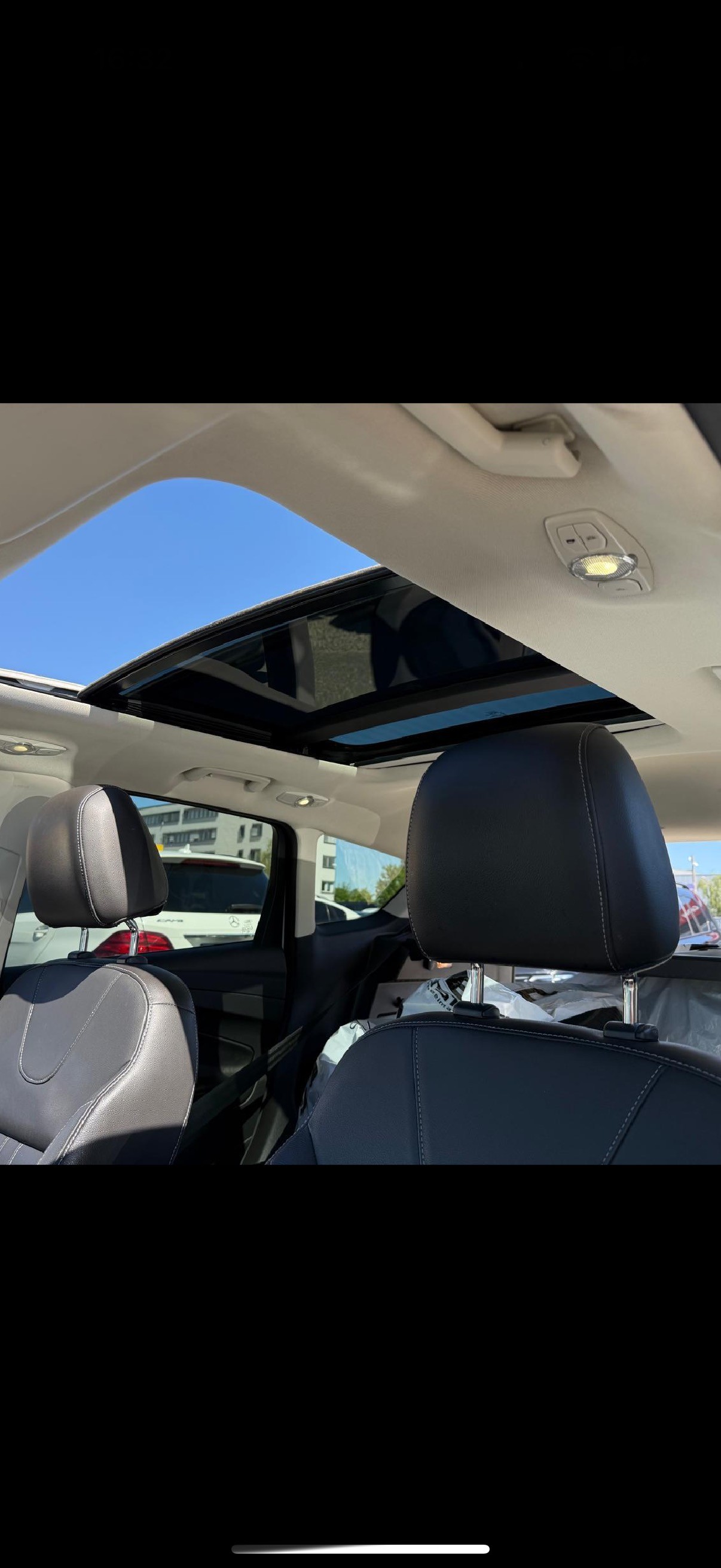 FORD Kuga 2.0 TDCi Titanium 4WD PowerShift-image-3